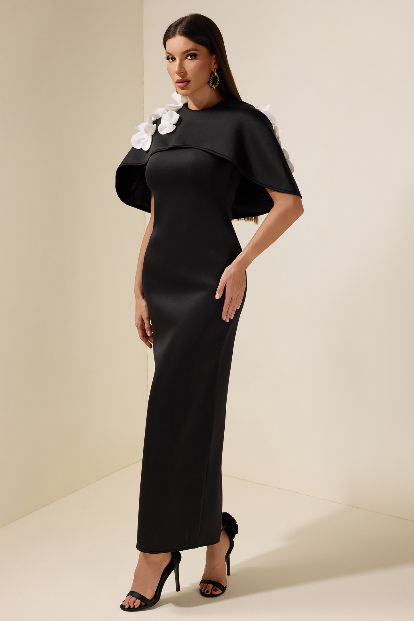 3D Flower Contrast Color Maxi Dress