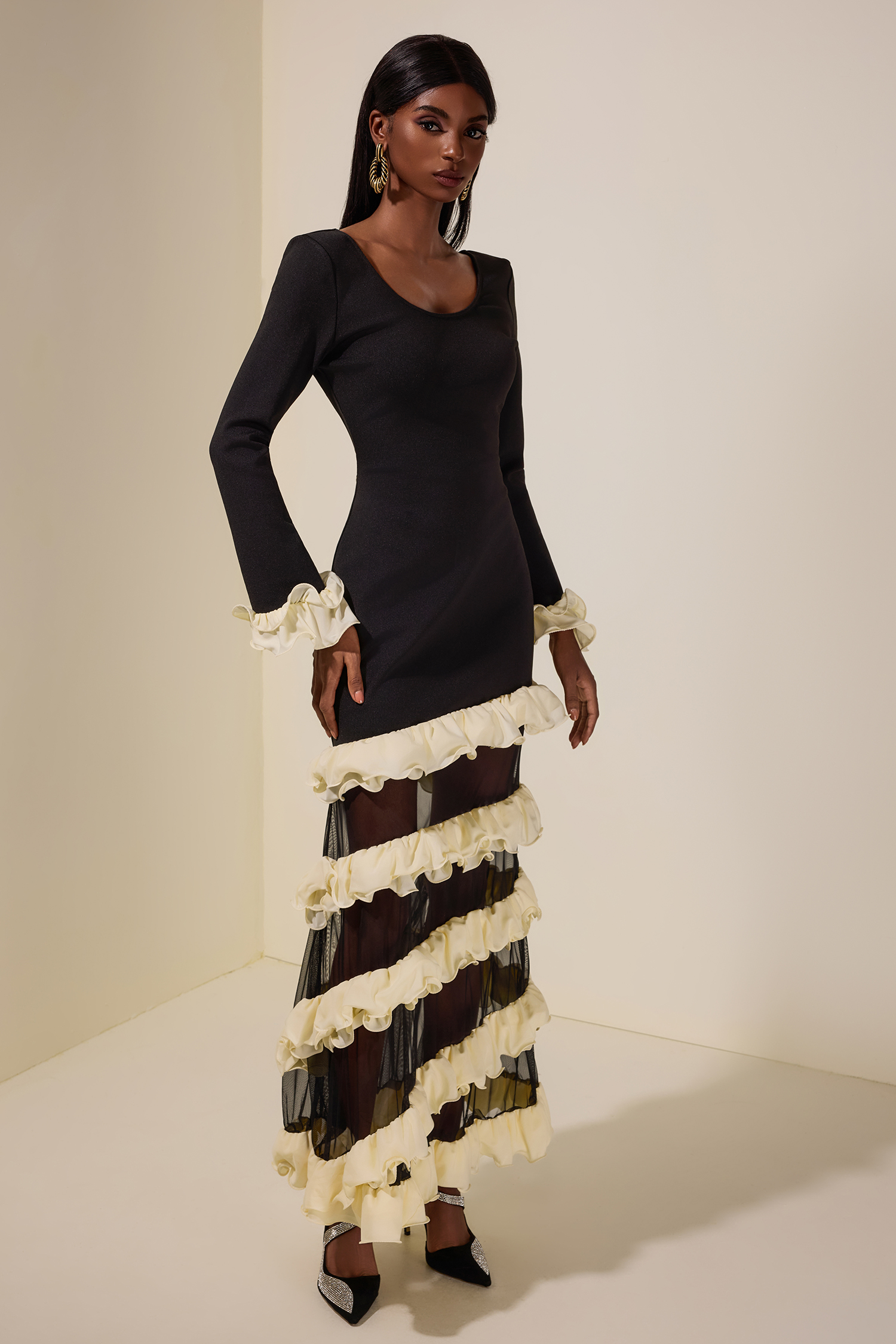 Contrast Color Ruffle Long Sleeve Maxi Dress