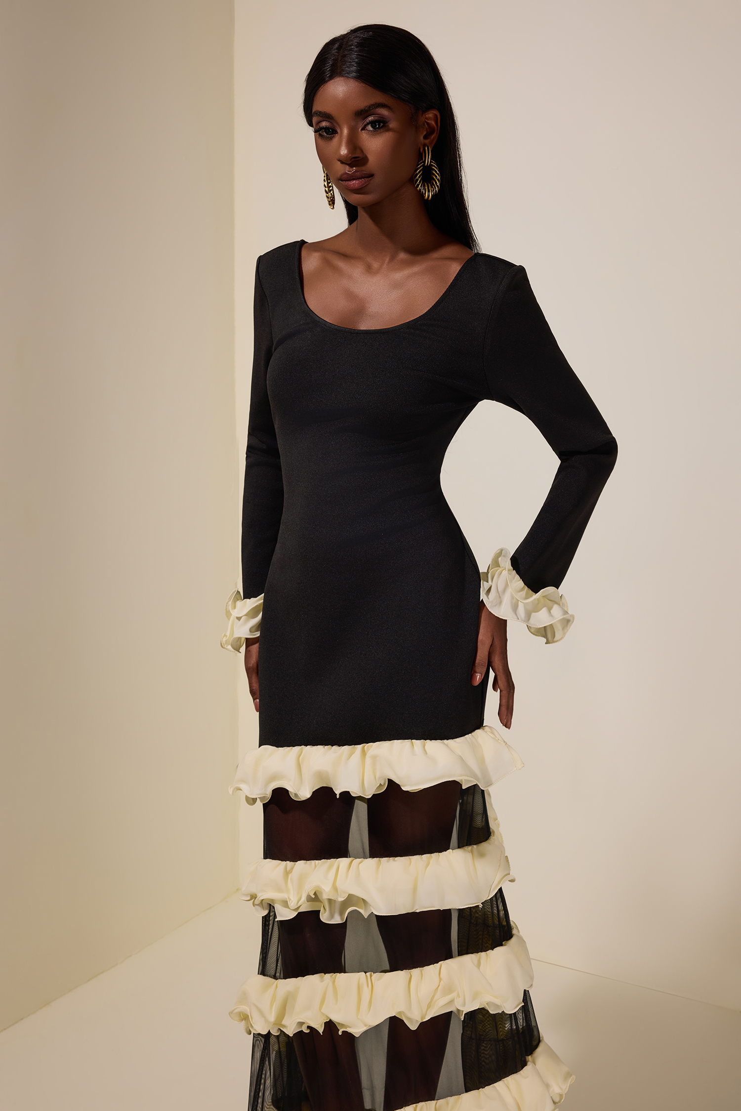 Contrast Color Ruffle Long Sleeve Maxi Dress