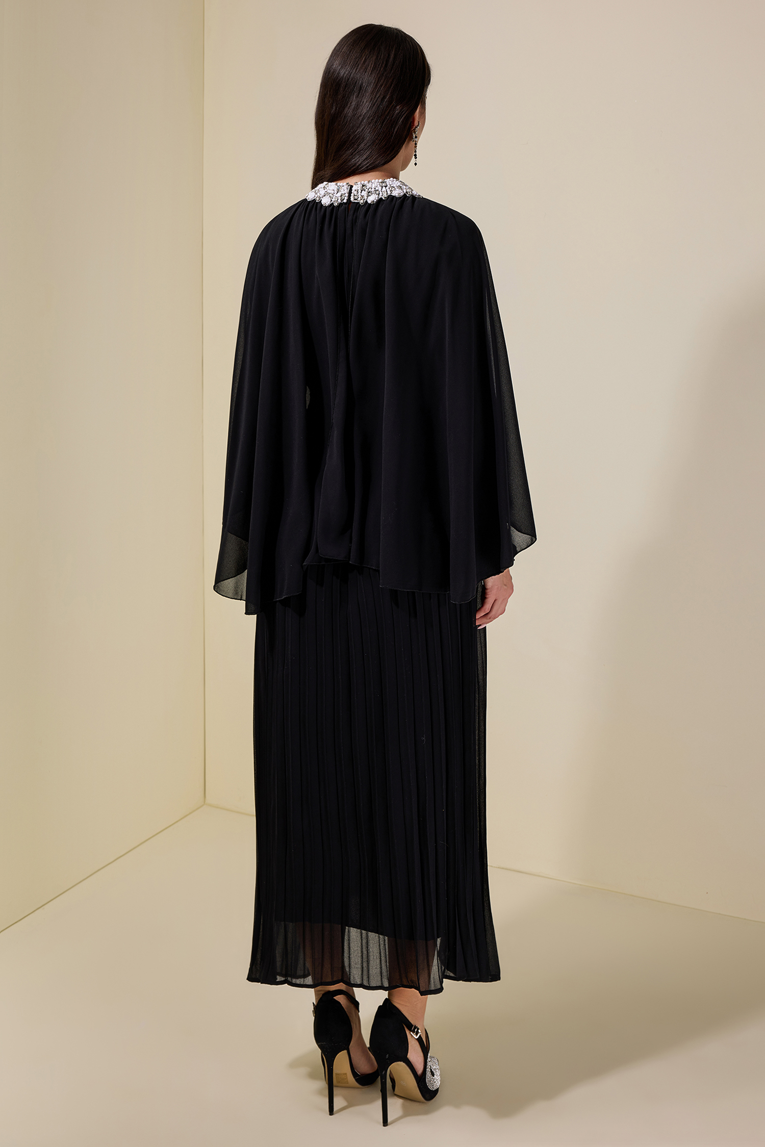 Rhinestone Rivets Pleated Cape Sleeve Midi Dress