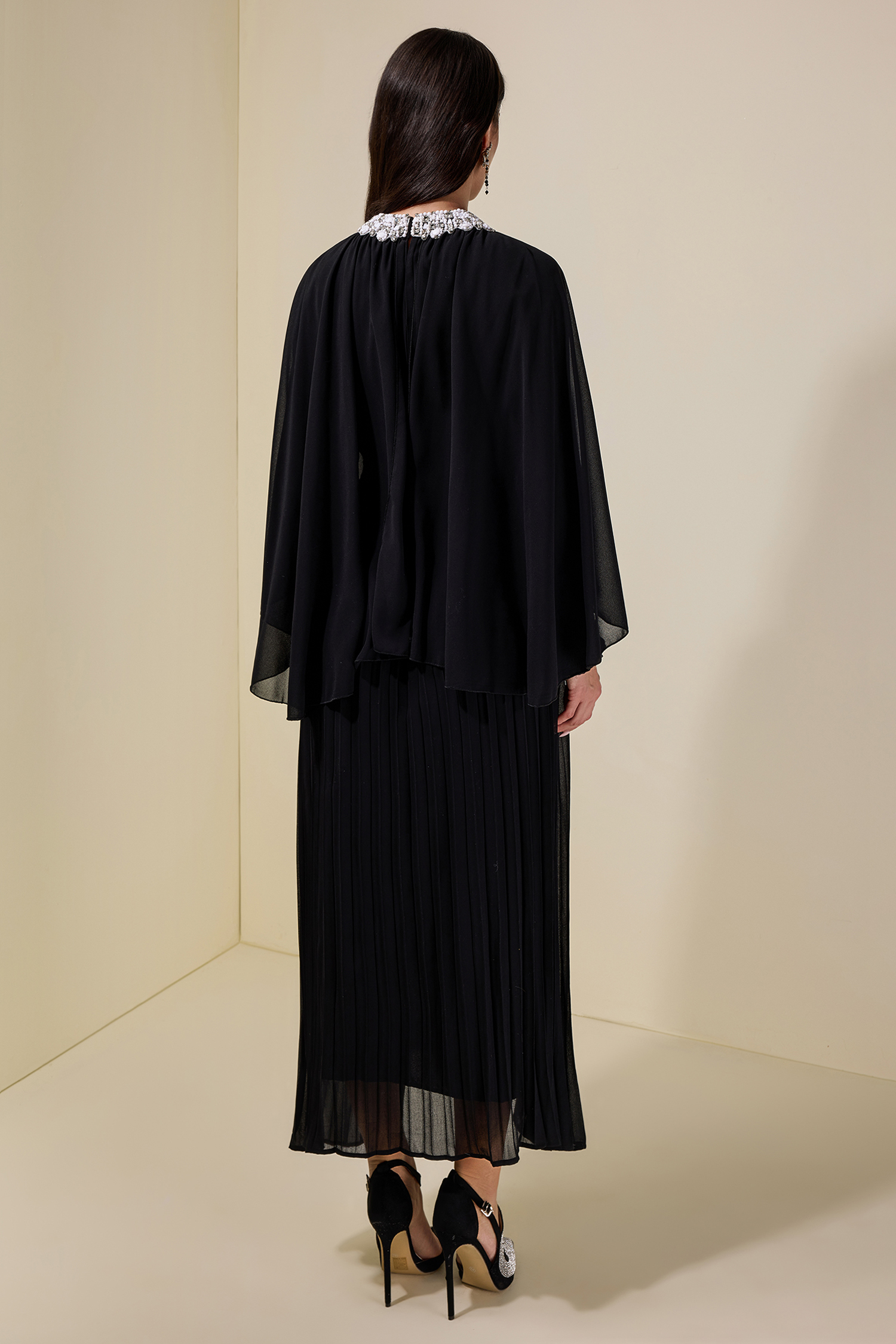 Rhinestone Rivets Pleated Cape Sleeve Midi Dress