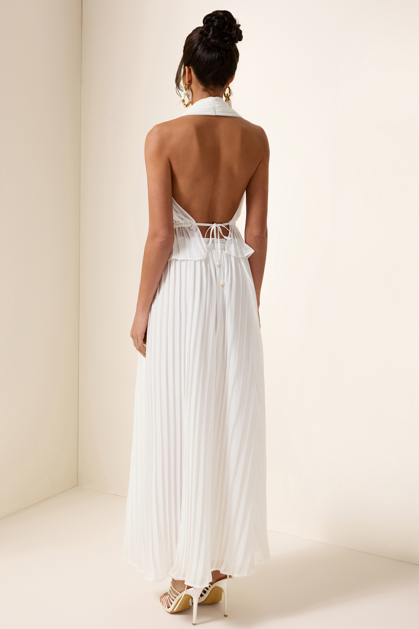 Solid Ruched Top ＆ Mid Waist Pleated Skirt Set