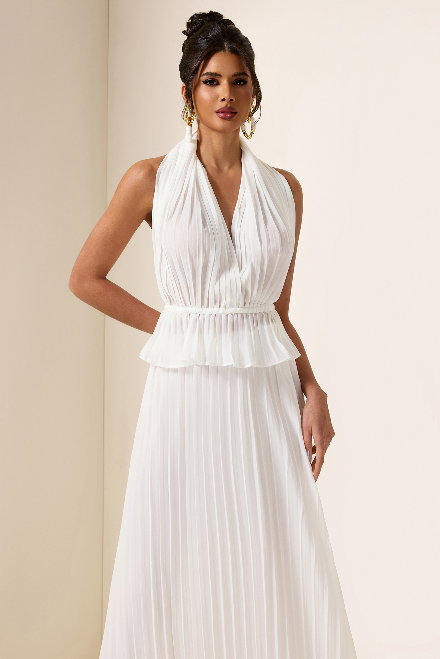 Solid Ruched Top ＆ Mid Waist Pleated Skirt Set