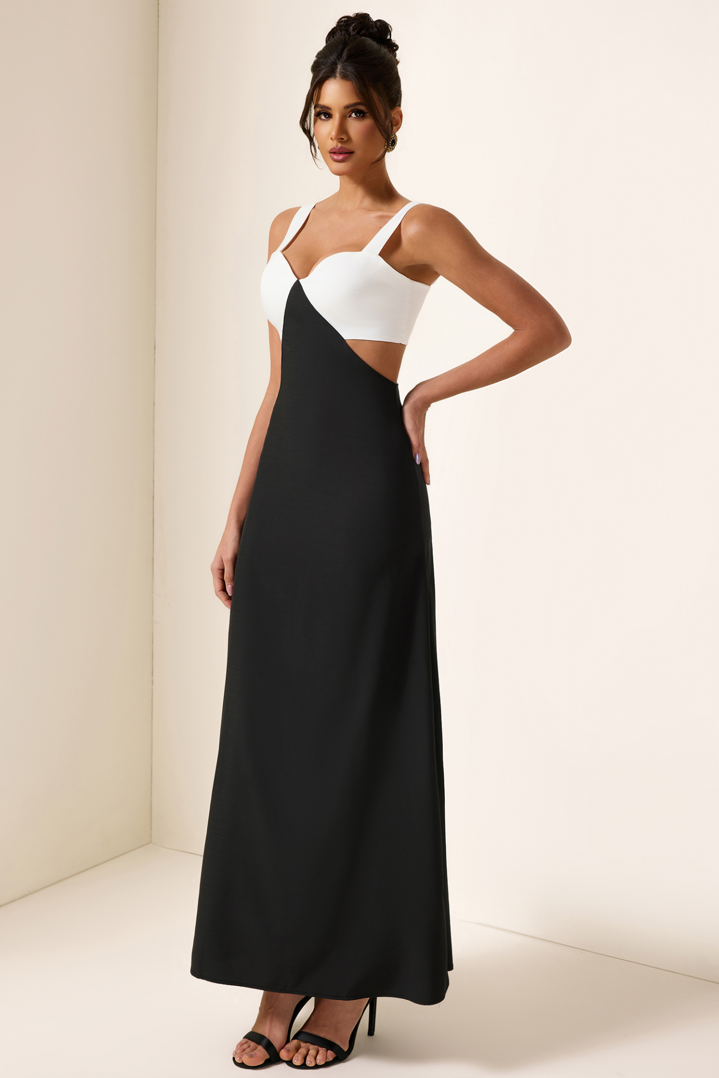 Contrast Color Square Neck Cut-Out Midi Dress