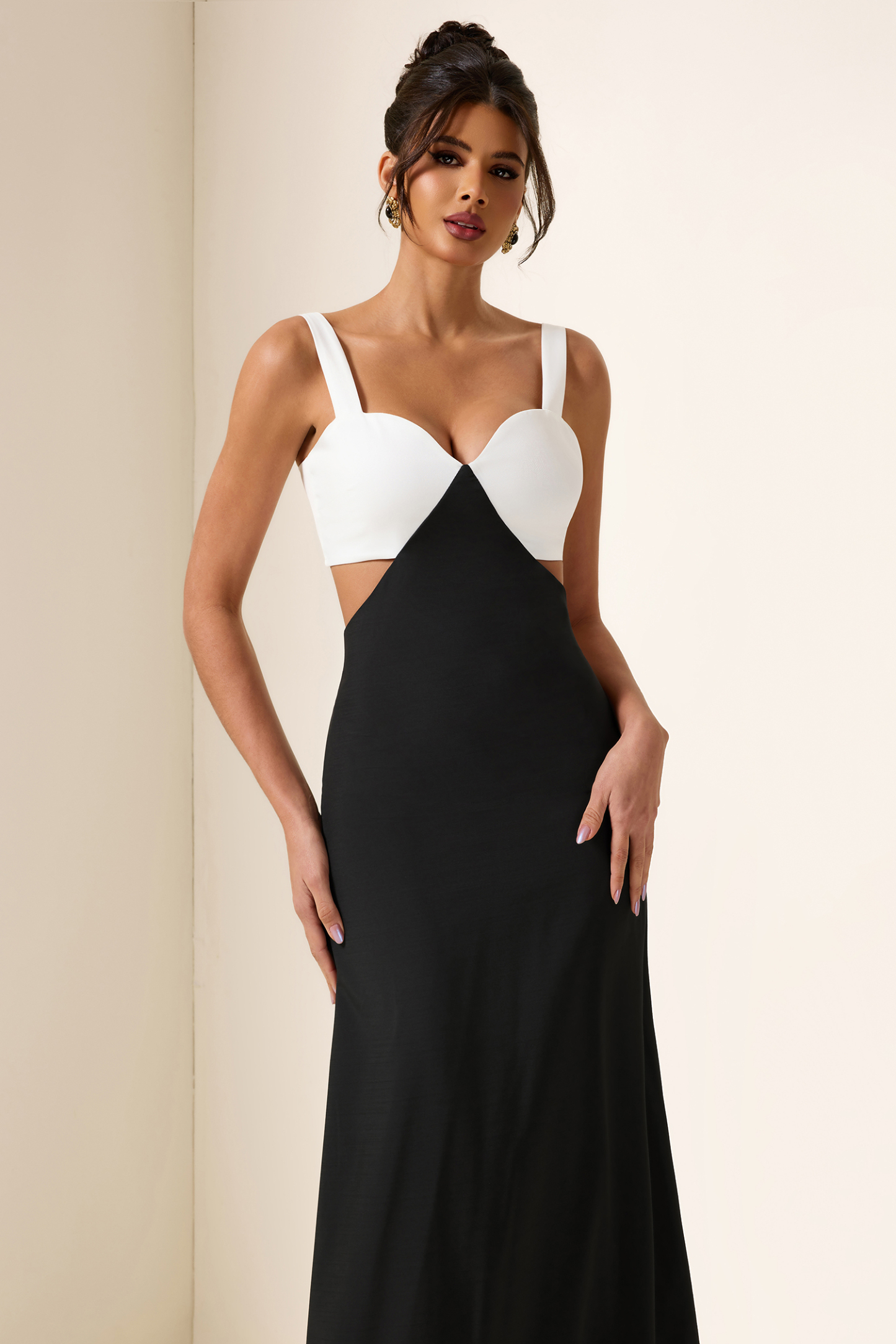 Contrast Color Square Neck Cut-Out Midi Dress