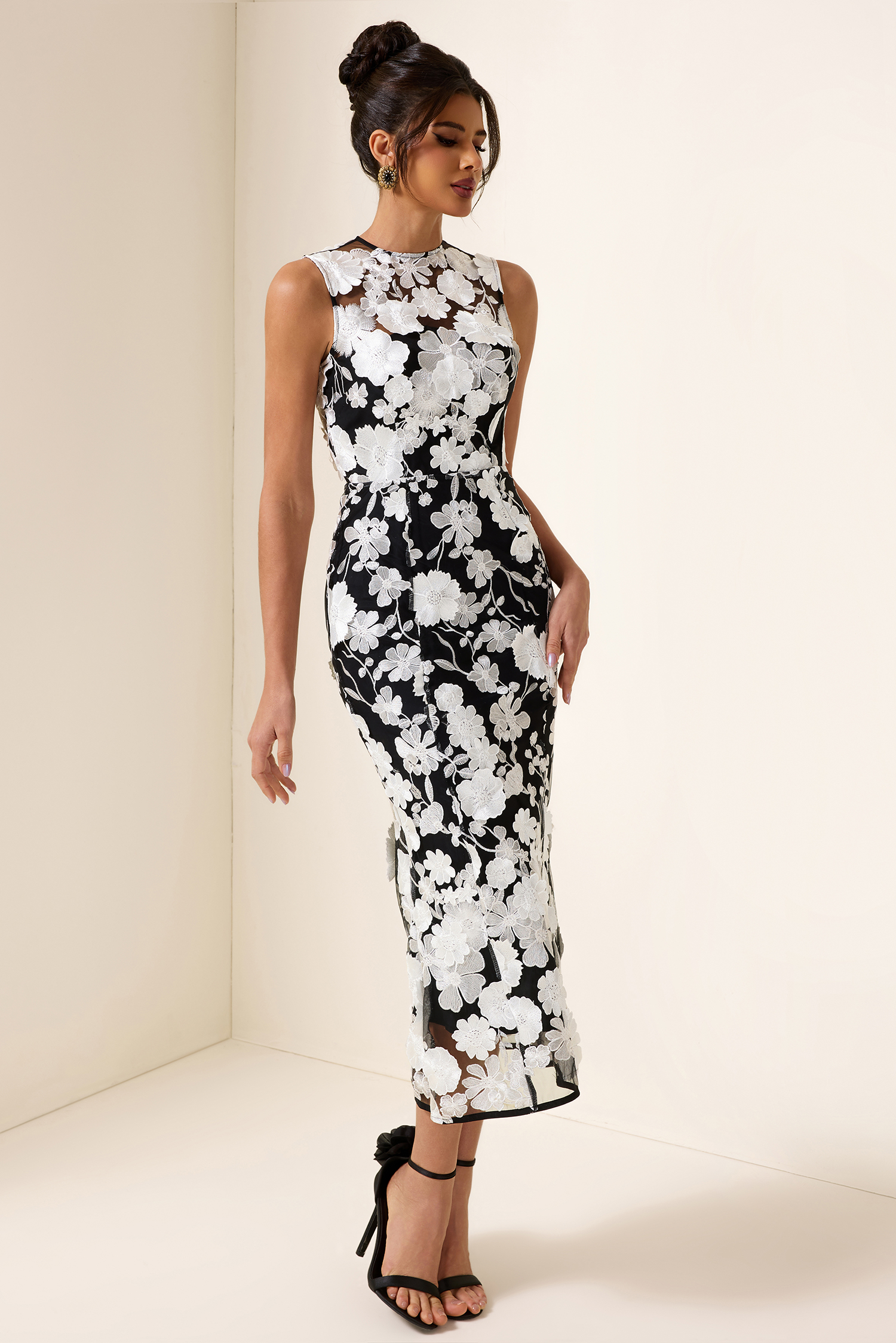 3D Flower Round Neck Sleeveless Midi Dress