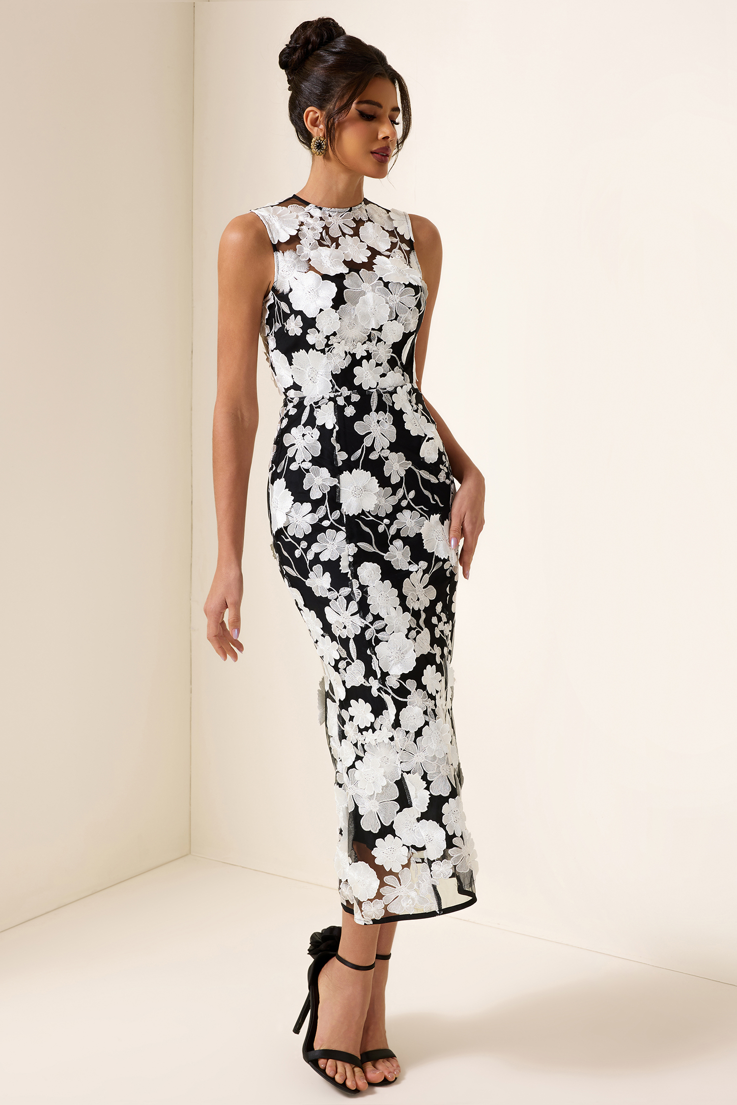 3D Flower Round Neck Sleeveless Midi Dress