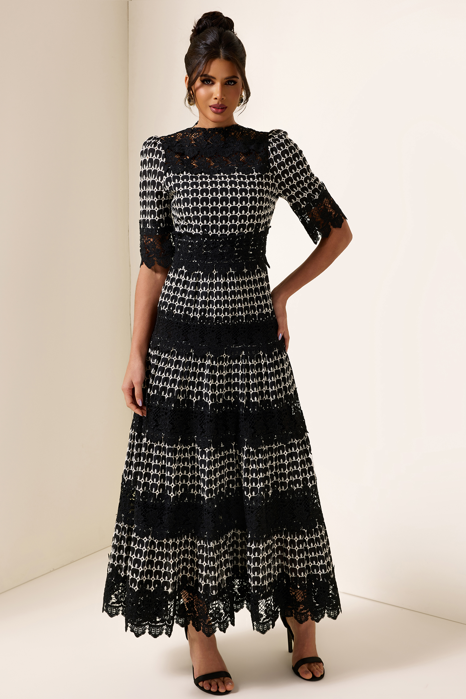 Lace Embroidery Short Sleeve Midi Dress