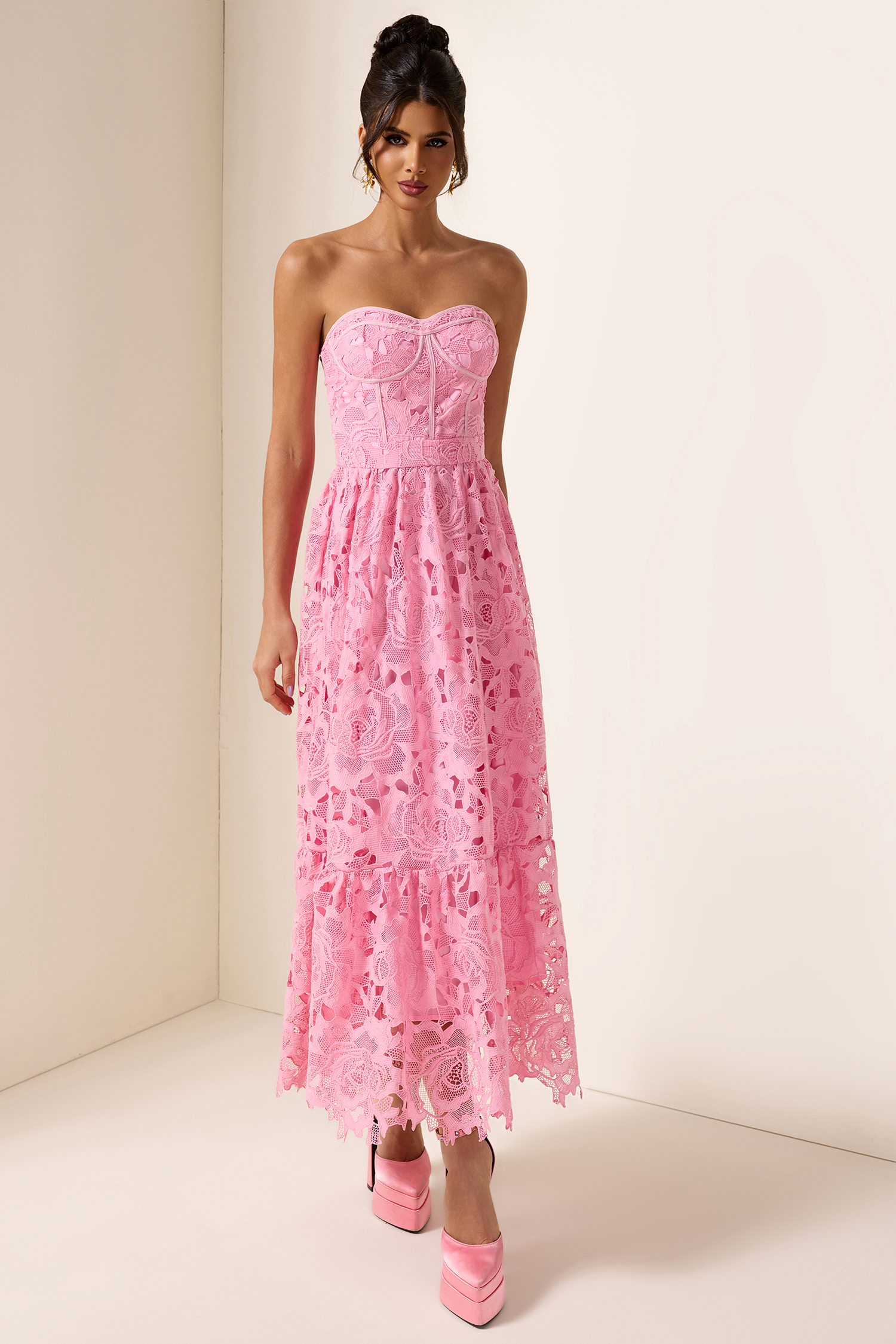 Solid Lace Sleeveless Midi Dress