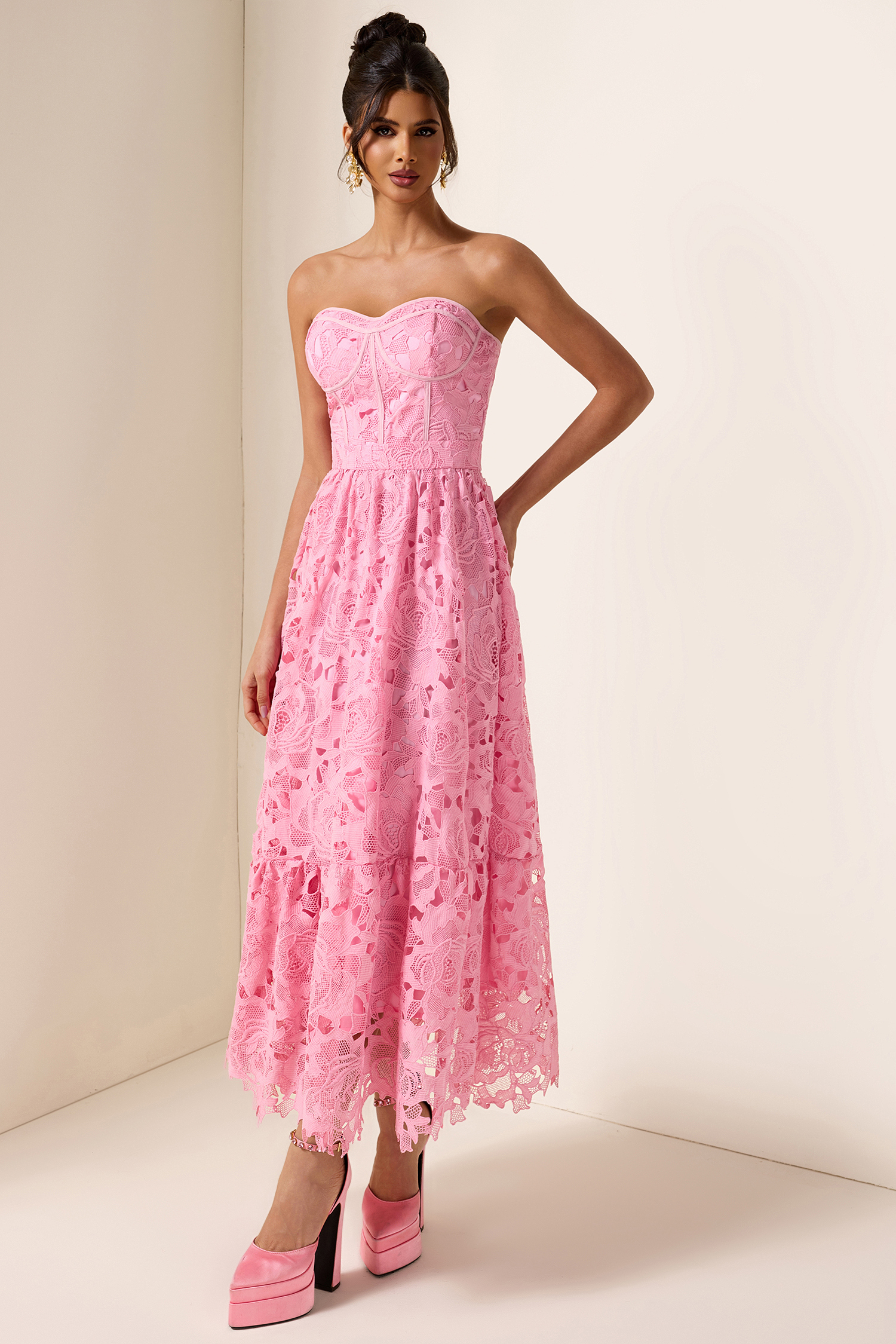 Solid Lace Sleeveless Midi Dress