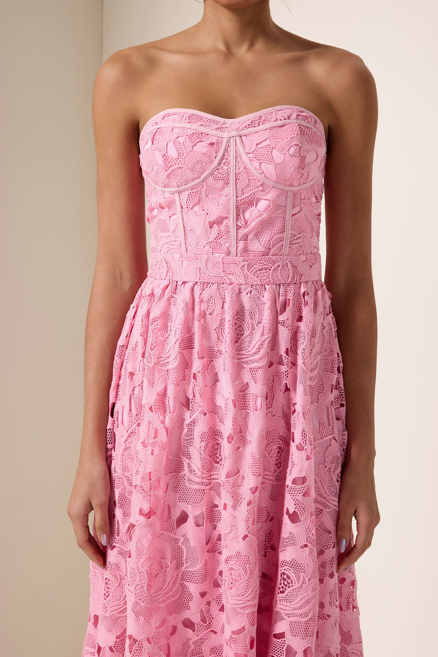 Solid Lace Sleeveless Midi Dress