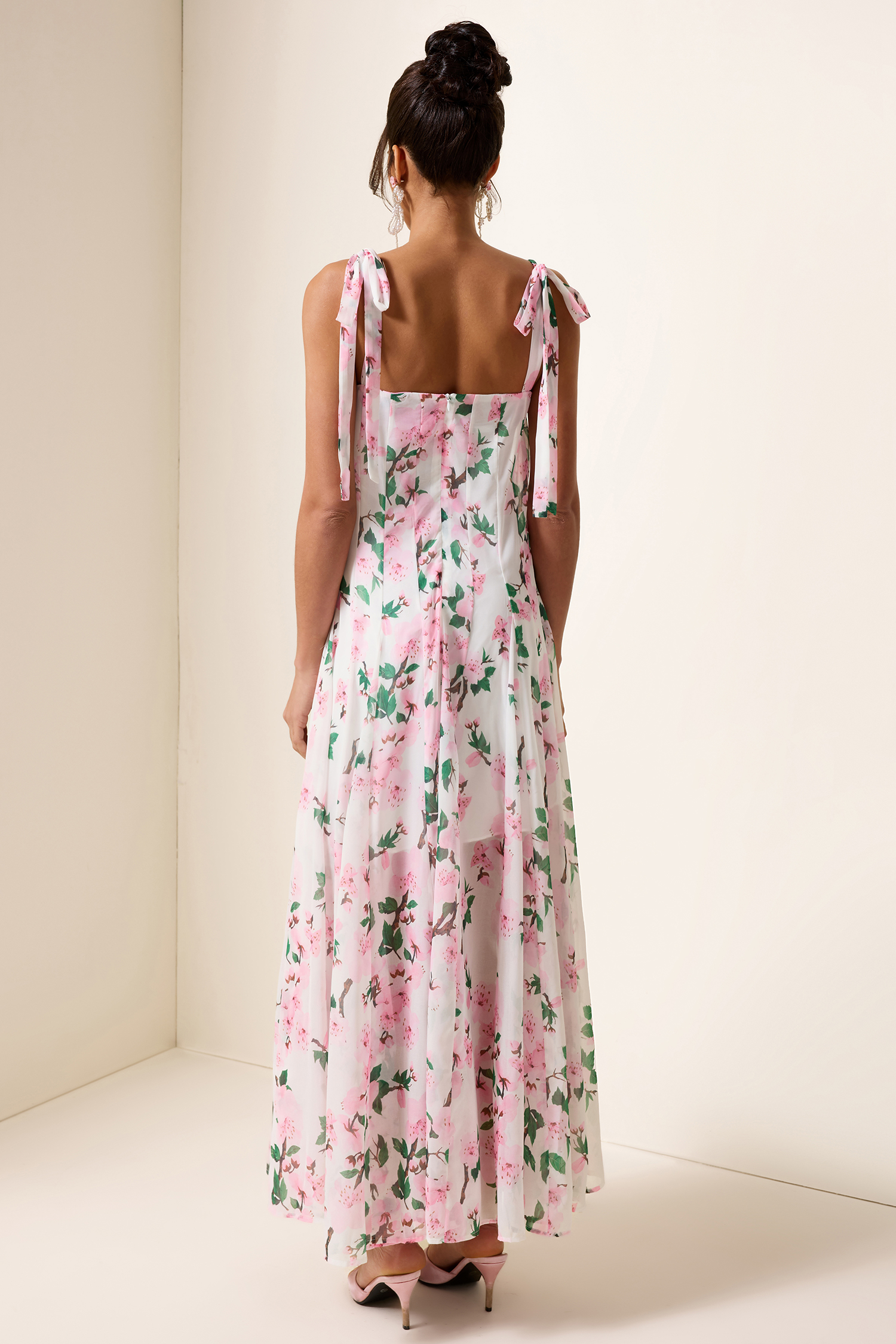 Floral Ruched Sweetheart Neck Maxi Dress