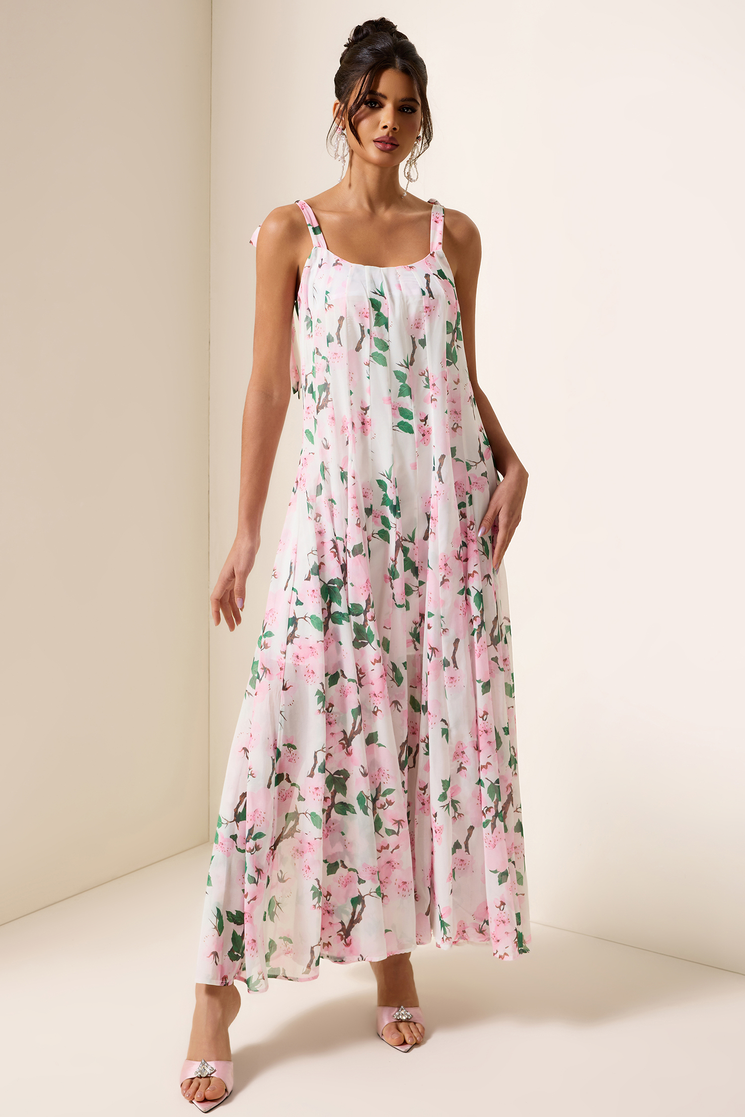 Floral Ruched Sweetheart Neck Maxi Dress