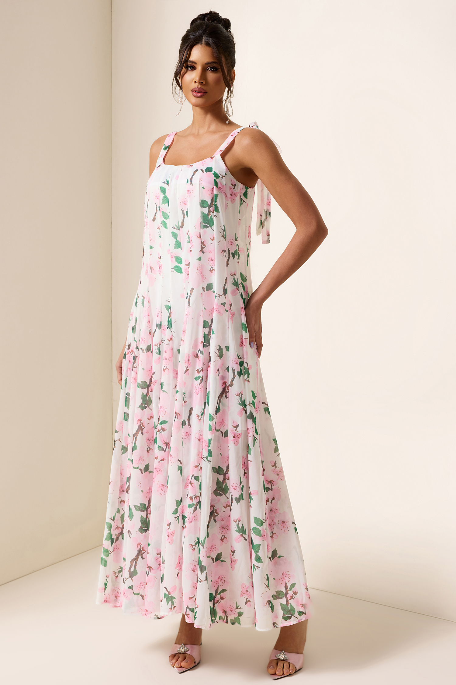Floral Ruched Sweetheart Neck Maxi Dress