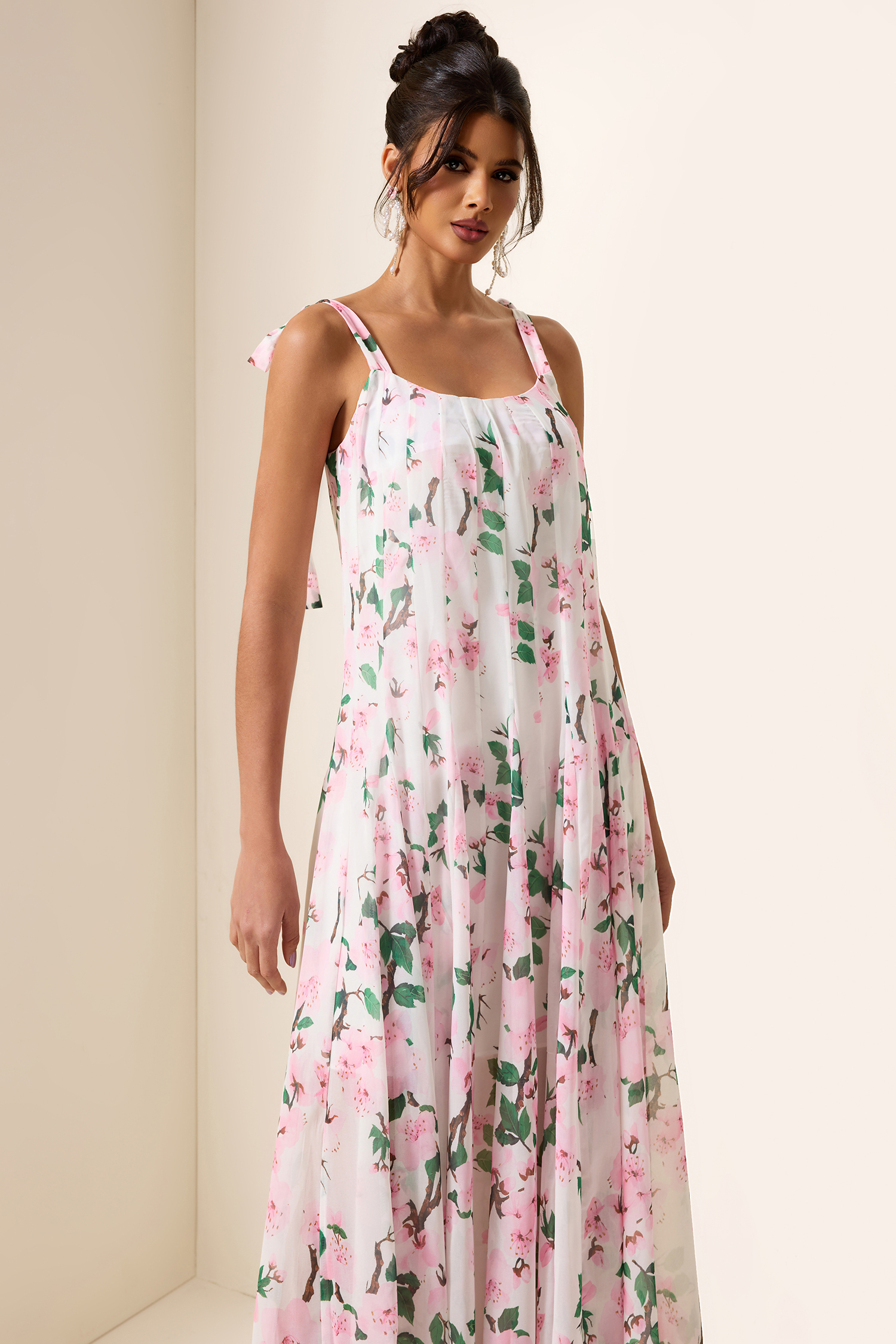 Floral Ruched Sweetheart Neck Maxi Dress