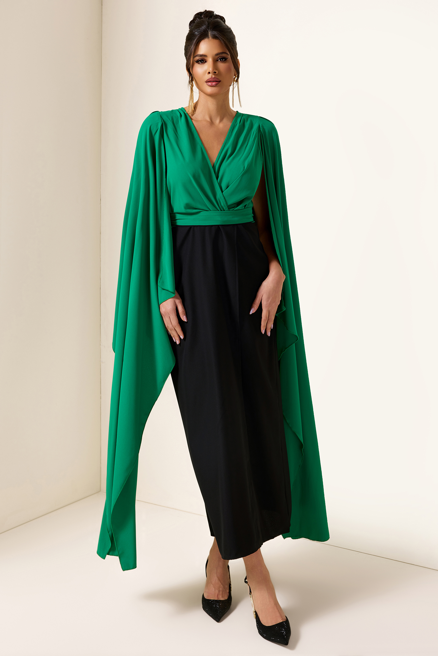 Contrast Color Cape Sleeve Maxi Dress