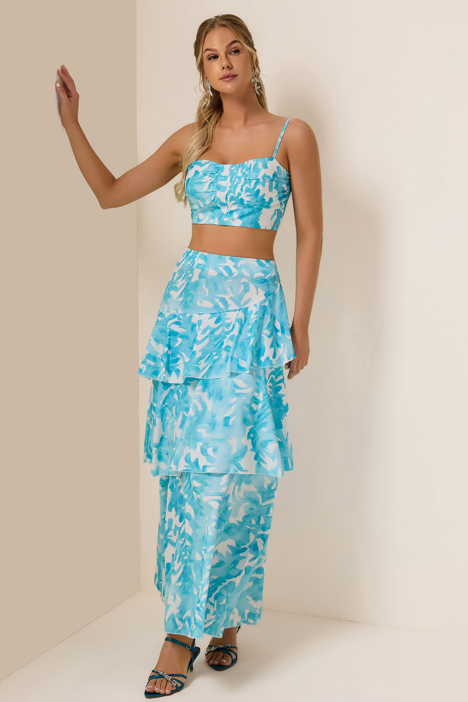 Abstract Print Top ＆ High Waist Ruffle Skirt Set