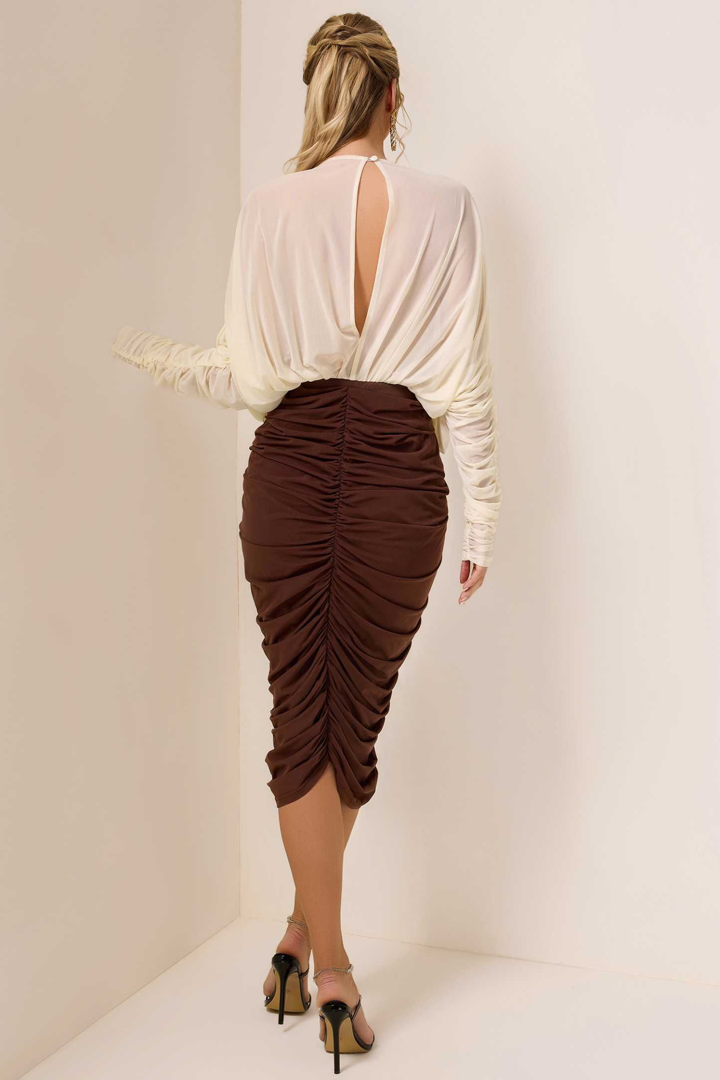 3D Flower Shirring V-Neck Midi Dress