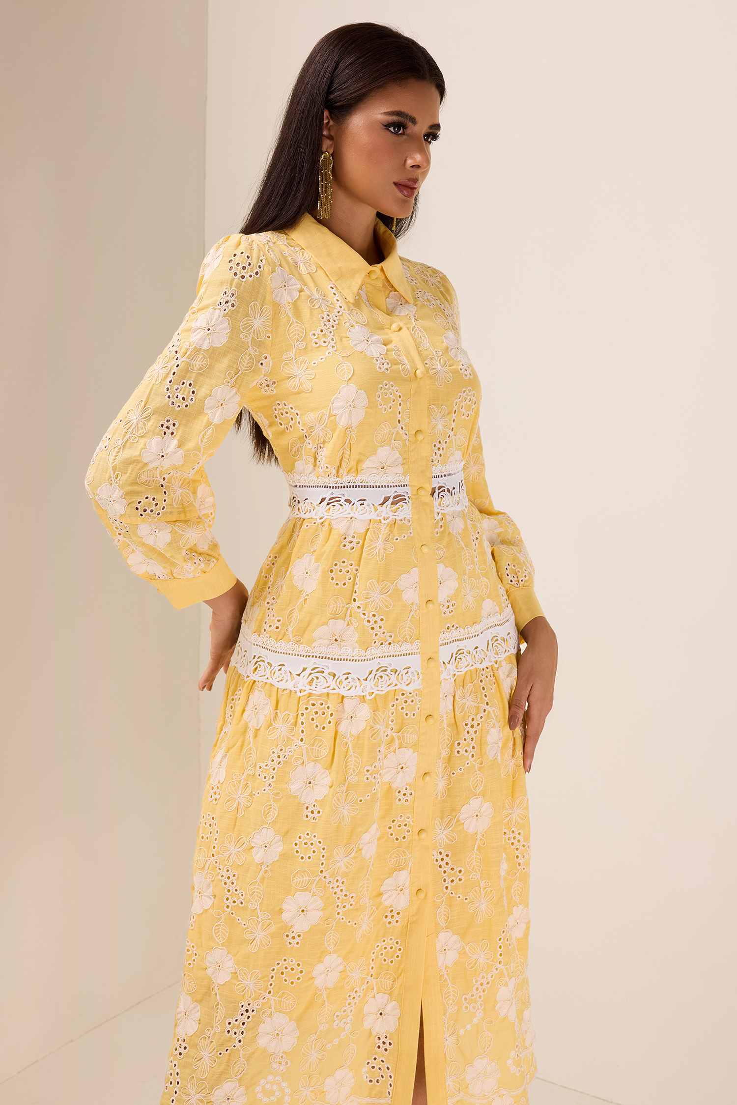 Lace Floral Flapped Midi Dress