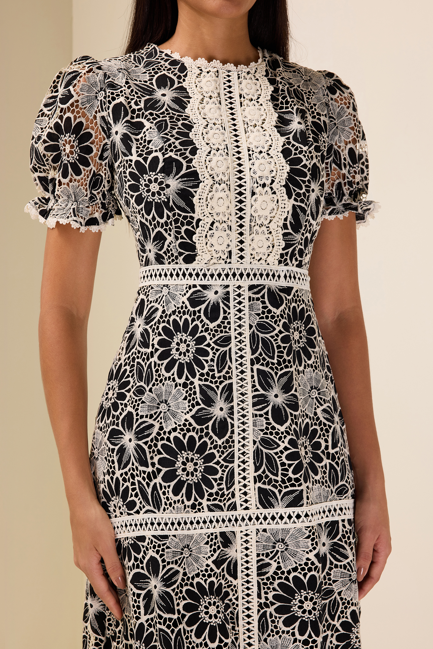 Lace Embroidered Short Sleeve Midi Dress
