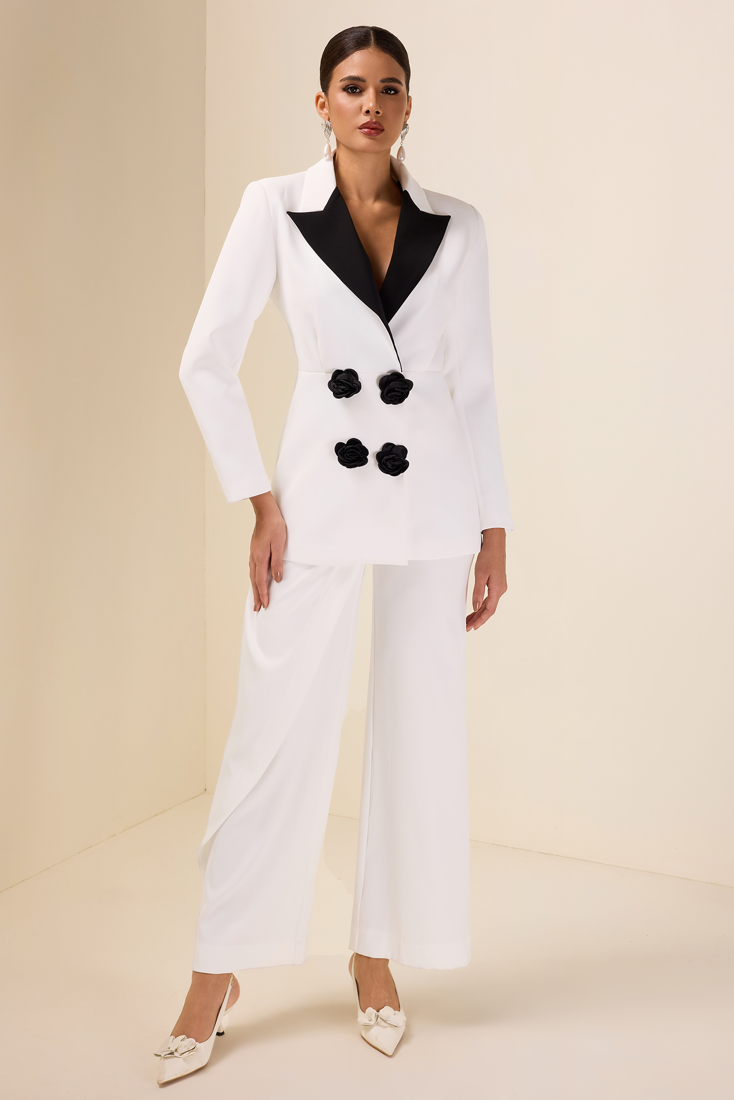 3D Flower Contrast Color Blazer