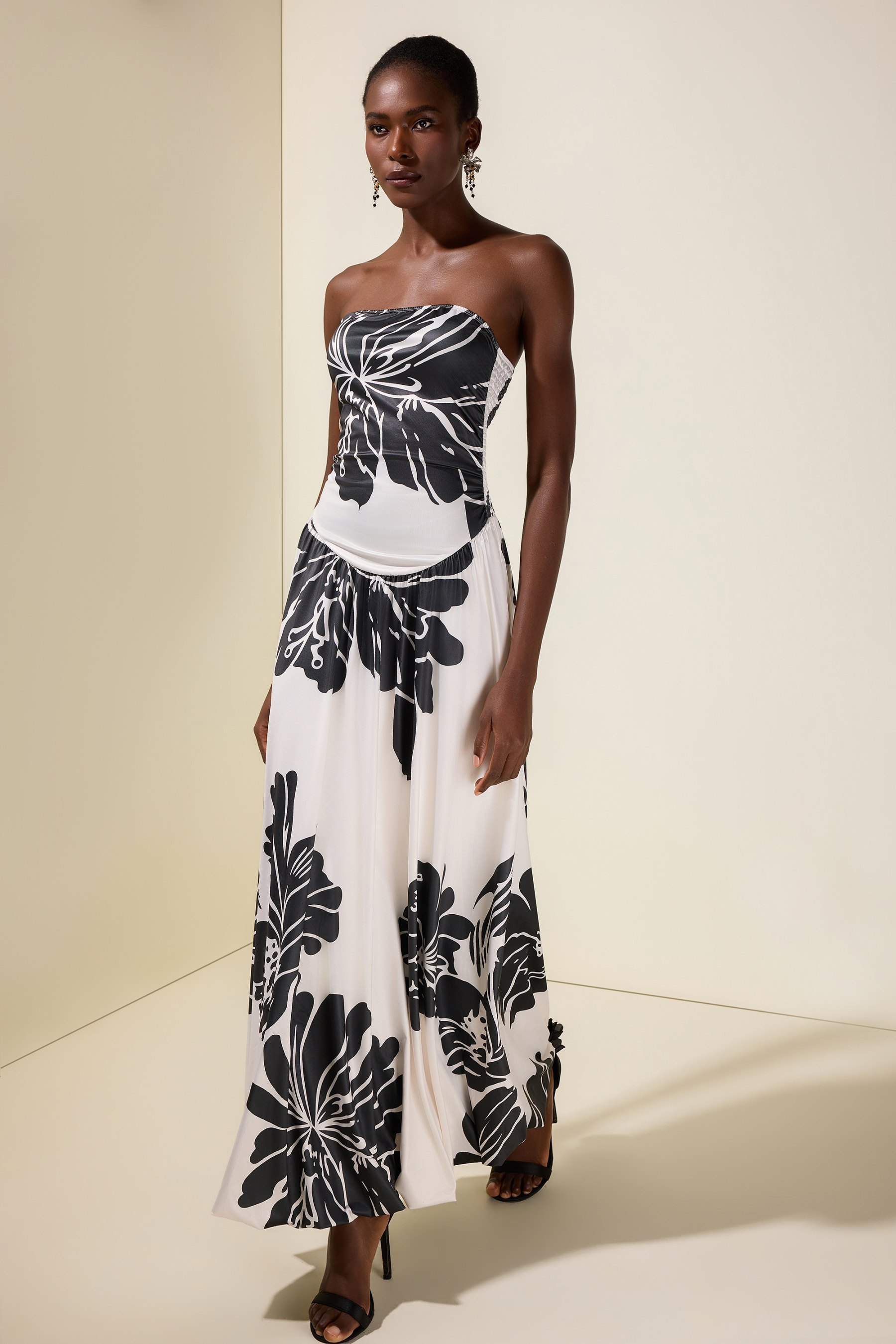 Floral Contrast Color Smocking Midi Dress
