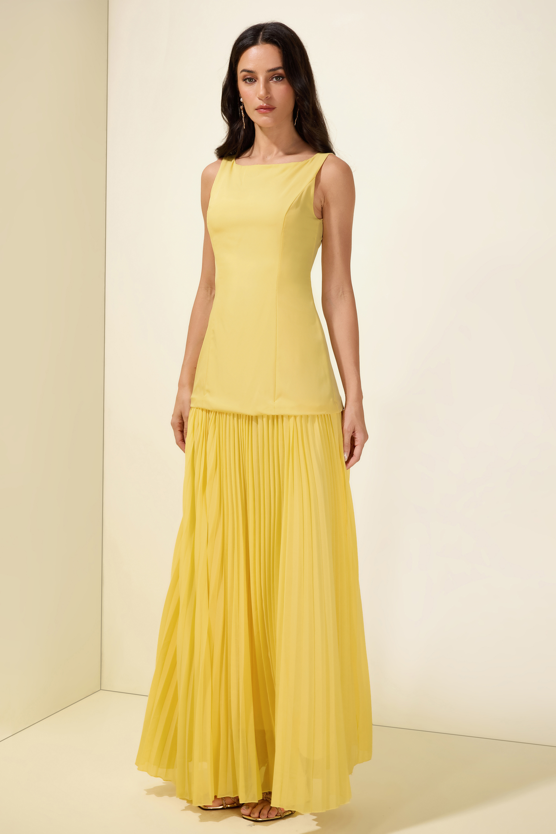 Solid Pleated Sleeveless Maxi Dress