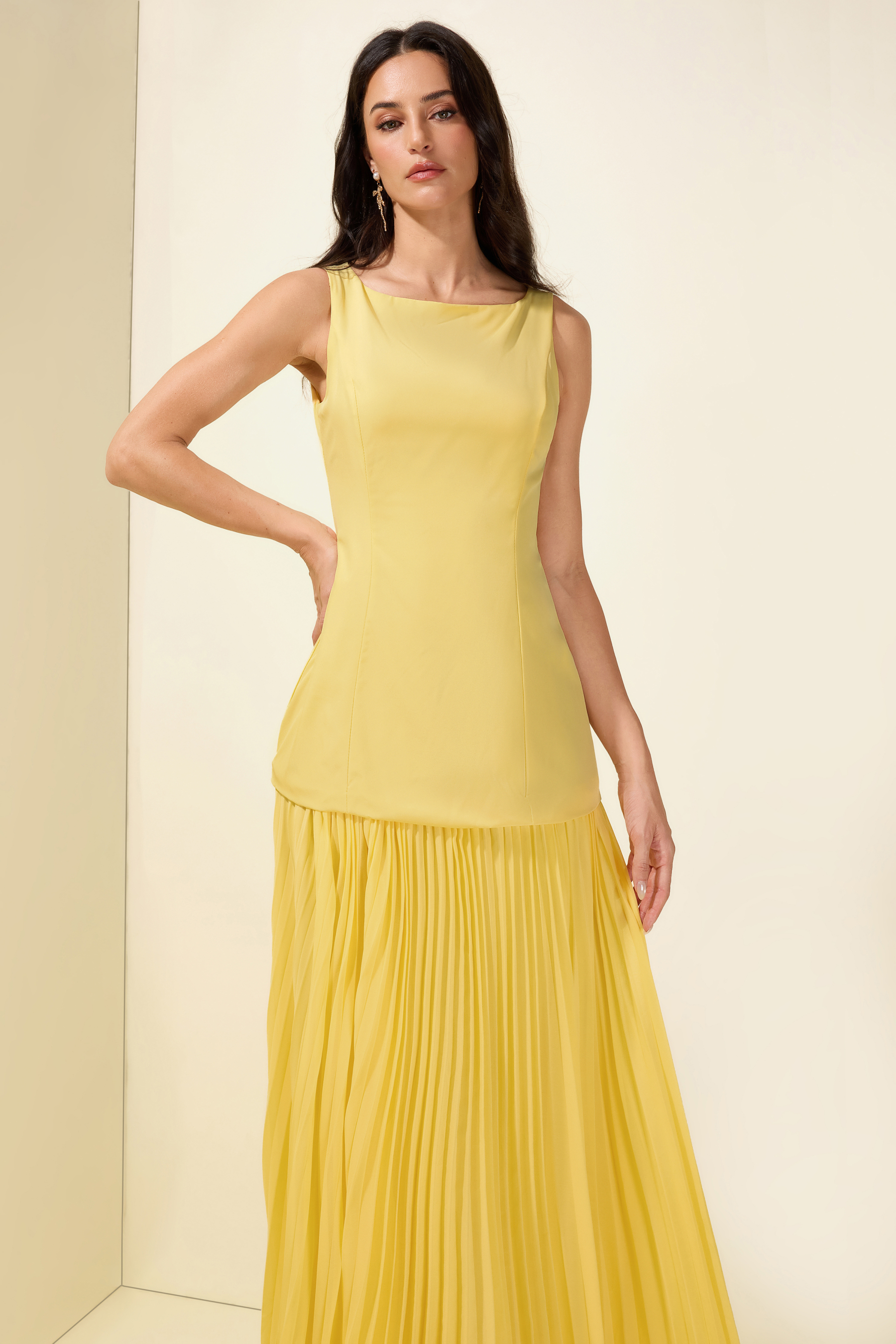 Solid Pleated Sleeveless Maxi Dress