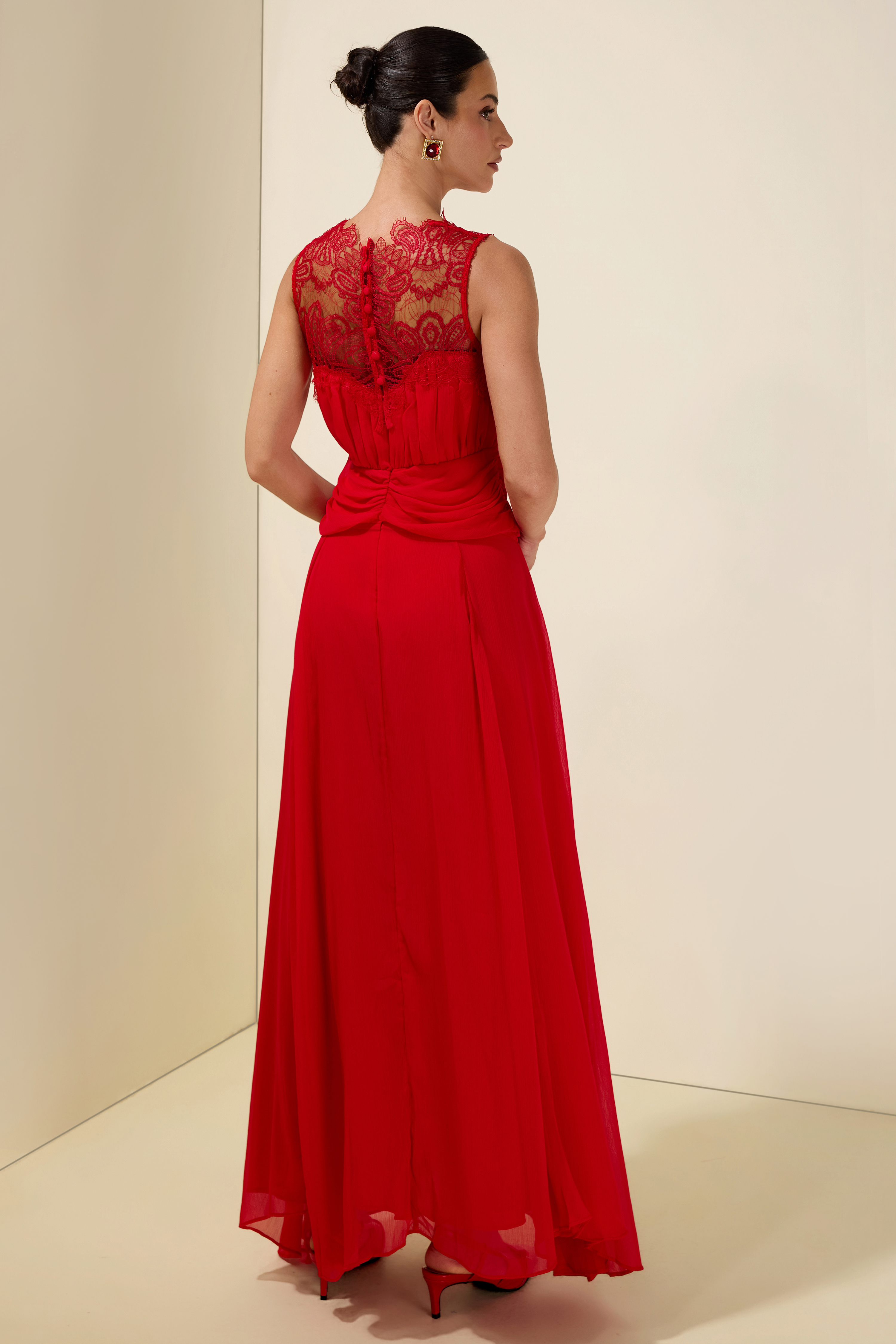 Lace Gathering Sleeveless Maxi Dress