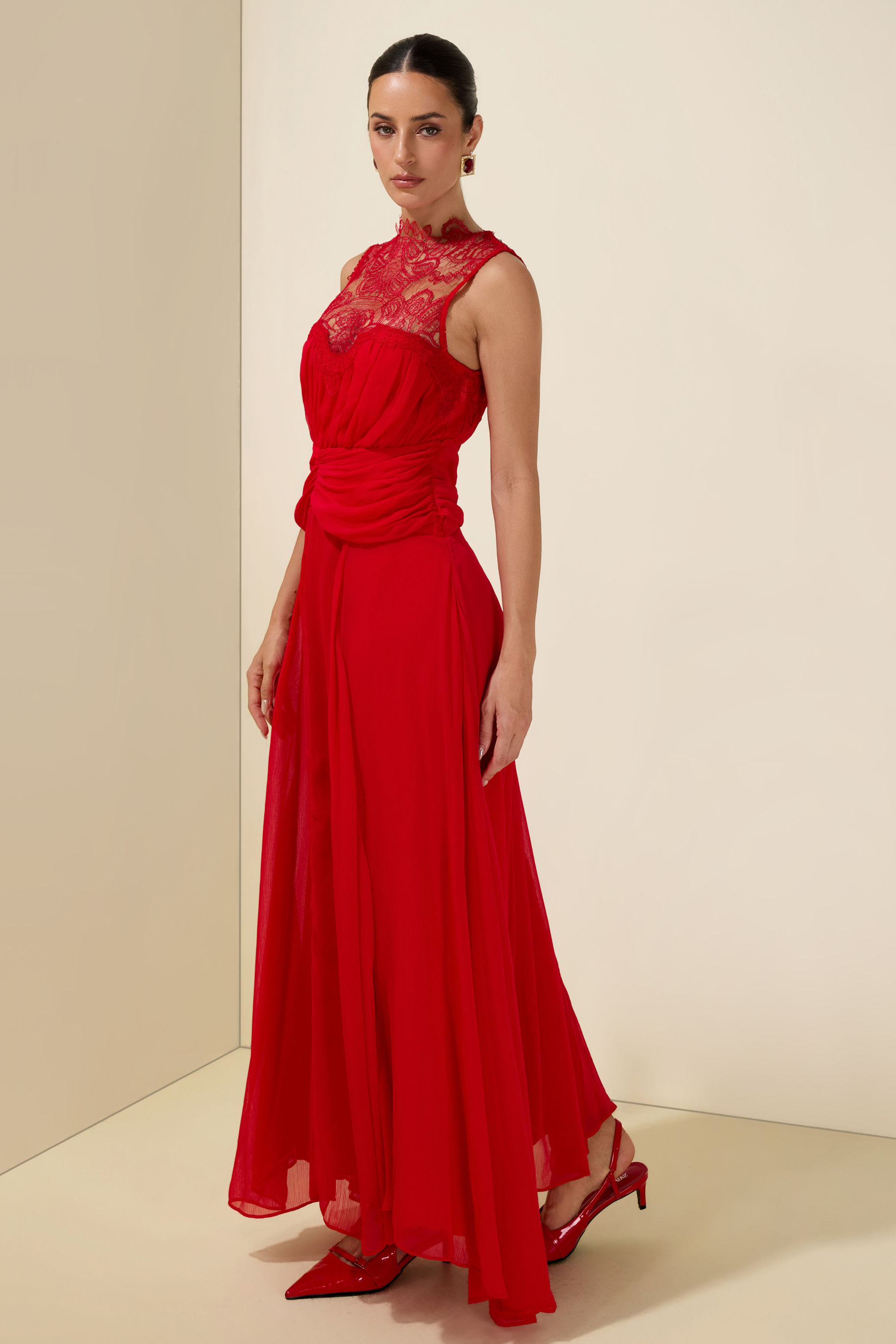 Lace Gathering Sleeveless Maxi Dress