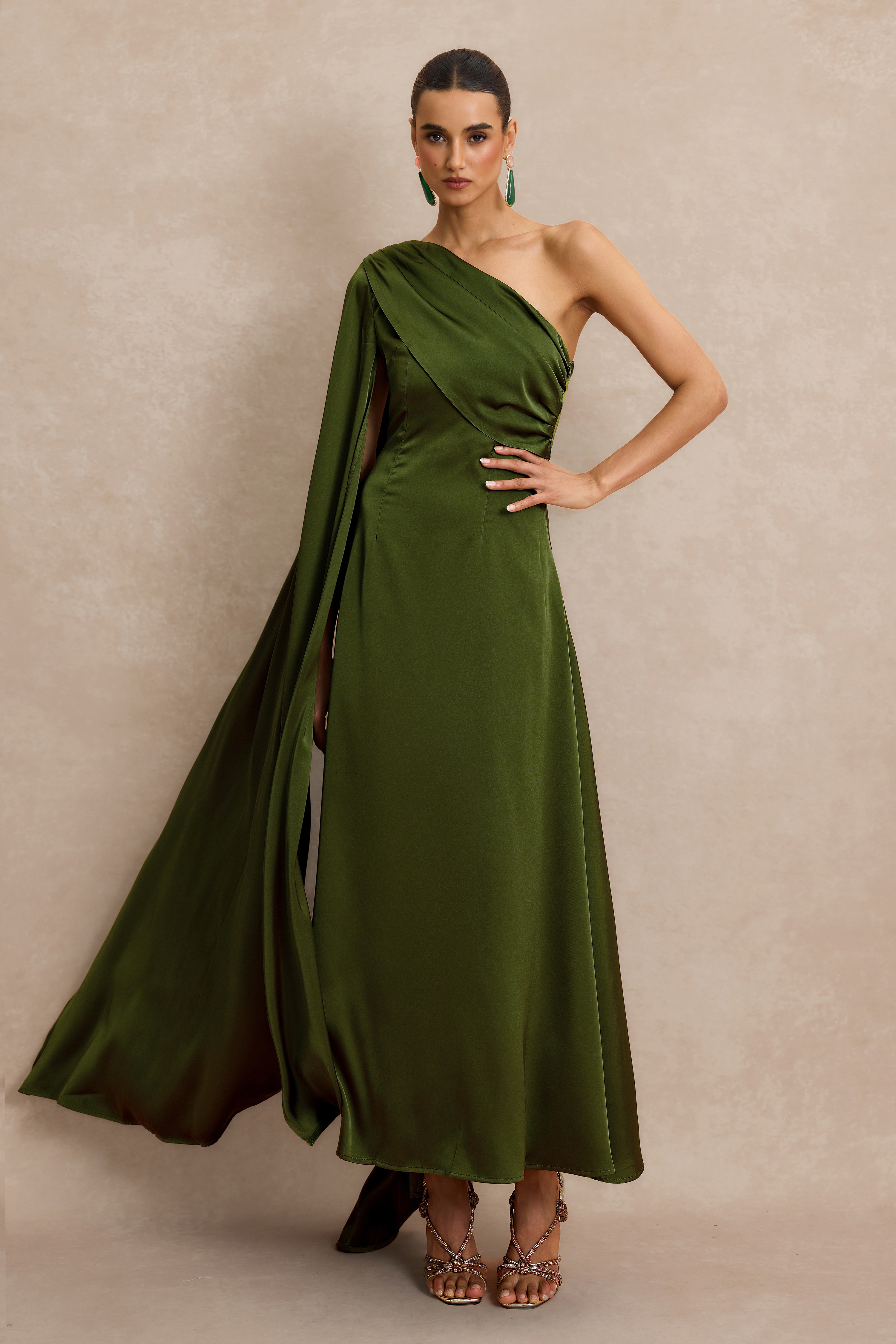 Asymmetrical One Shoulder Pleat Midi Dress With Cape