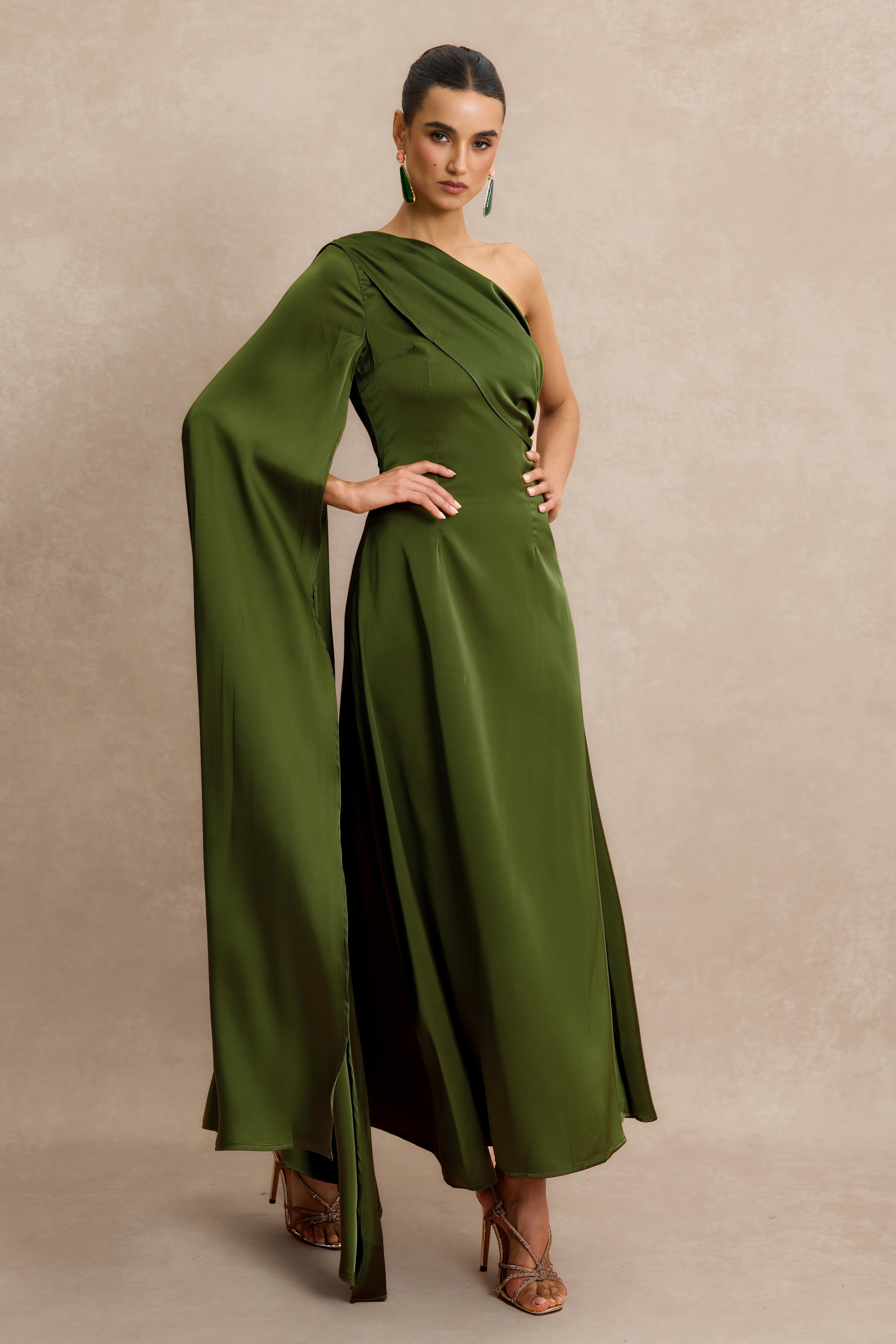 Asymmetrical One Shoulder Pleat Midi Dress With Cape