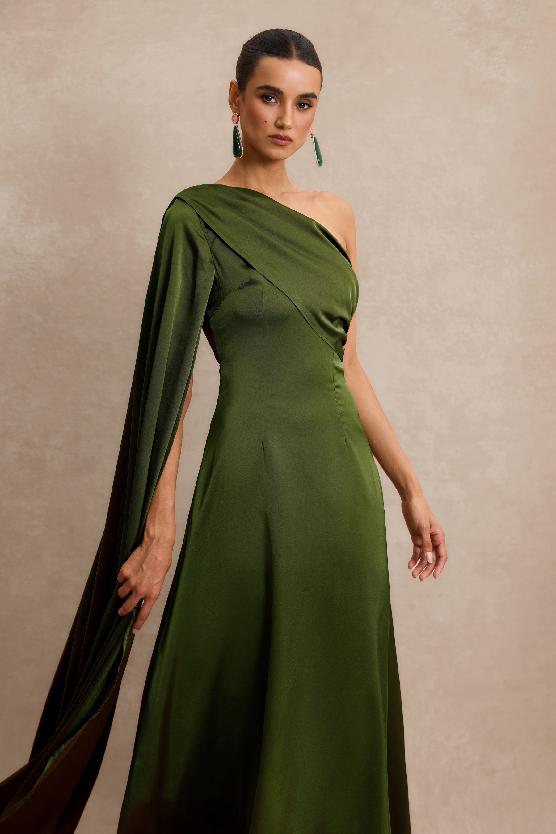 Asymmetrical One Shoulder Pleat Midi Dress With Cape