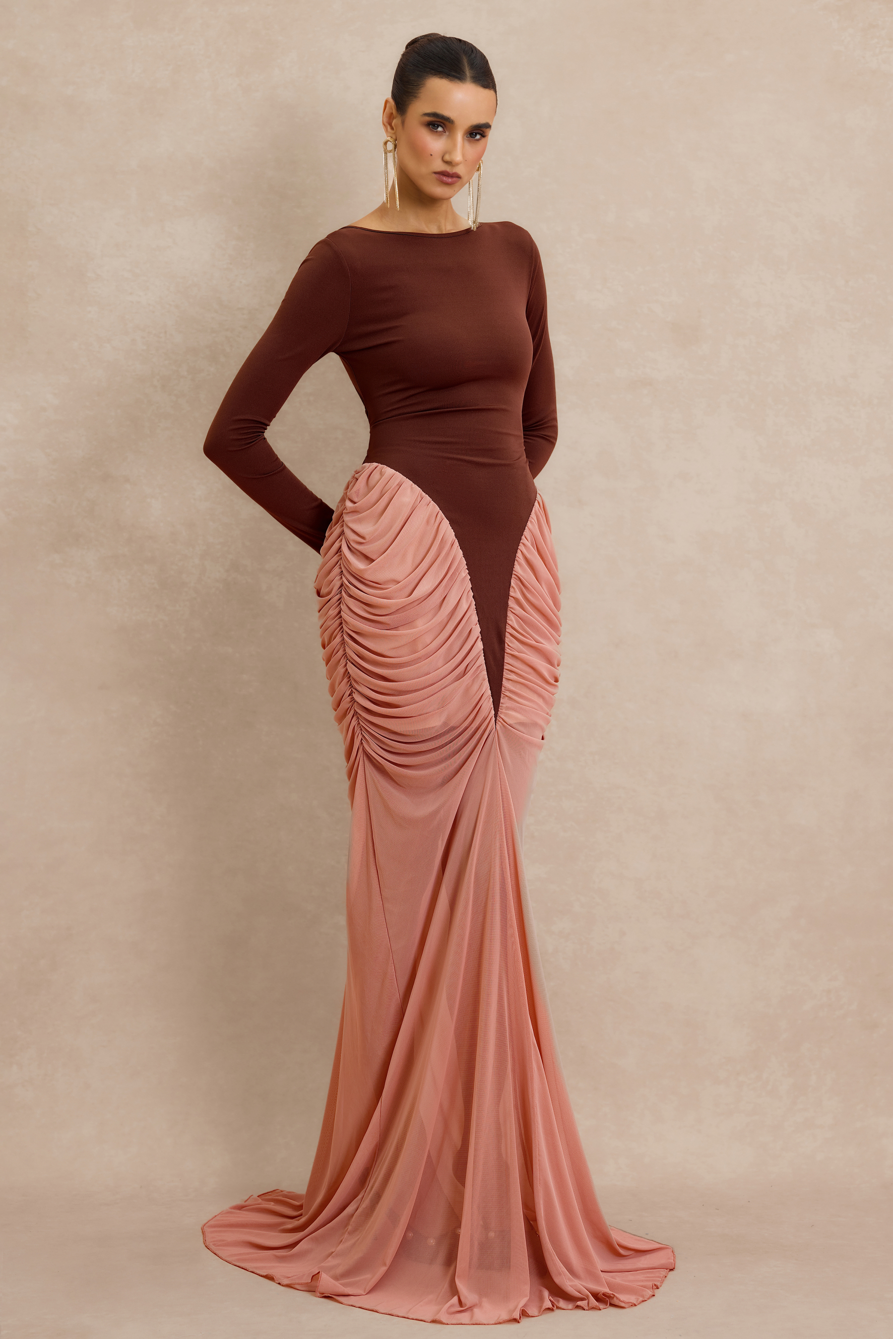 Contrast Color Ruched Long Sleeve Maxi Dress