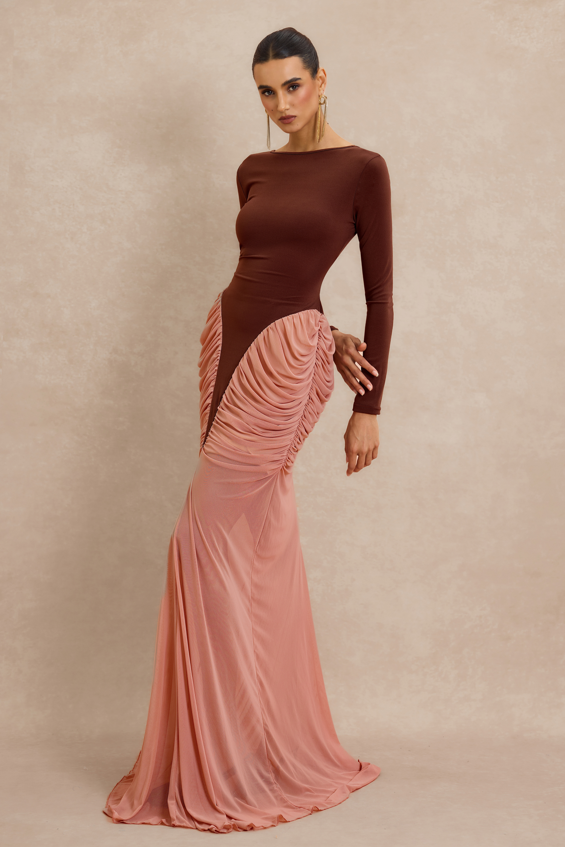Contrast Color Ruched Long Sleeve Maxi Dress
