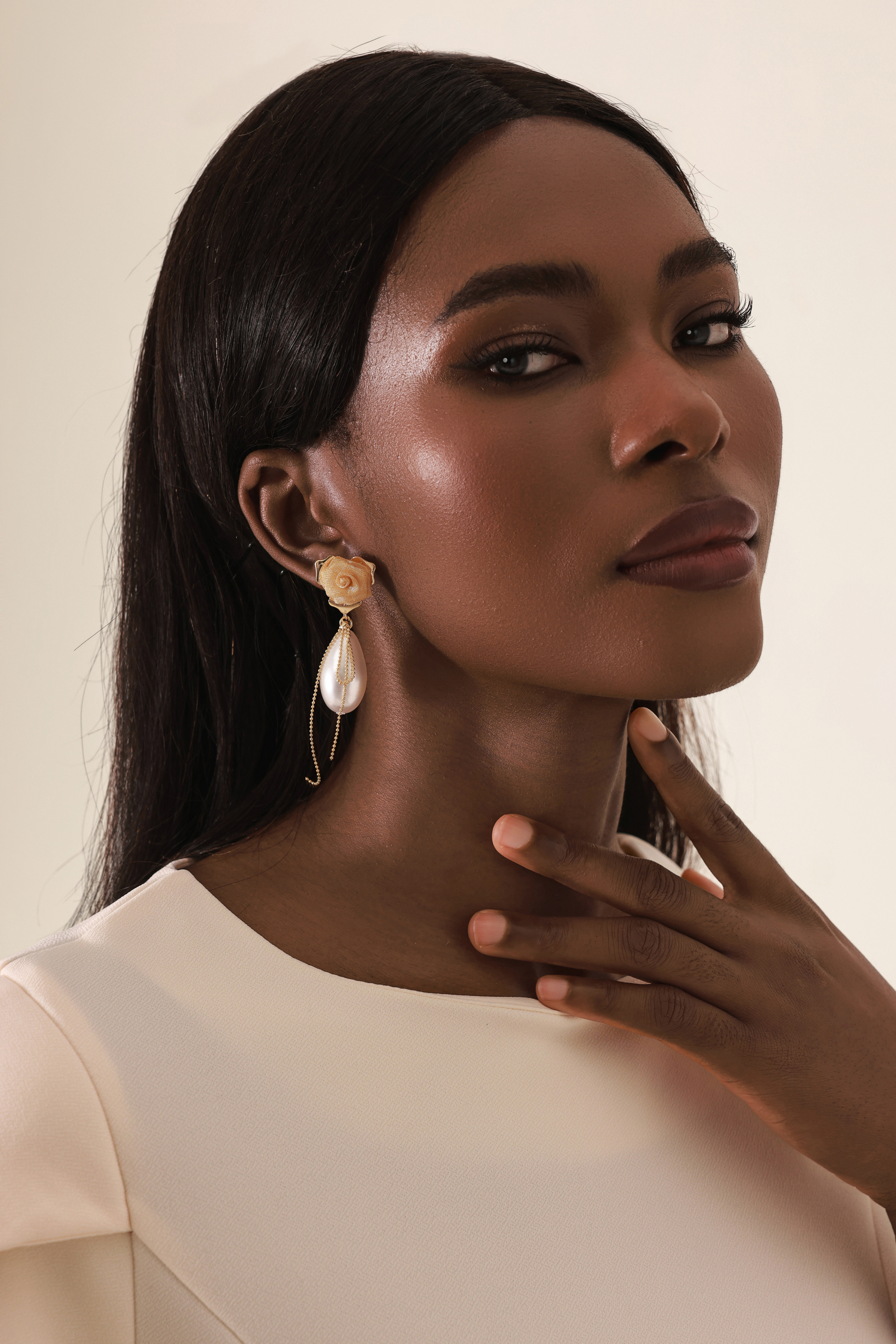 Faux Pearl Floral Shape Earrings