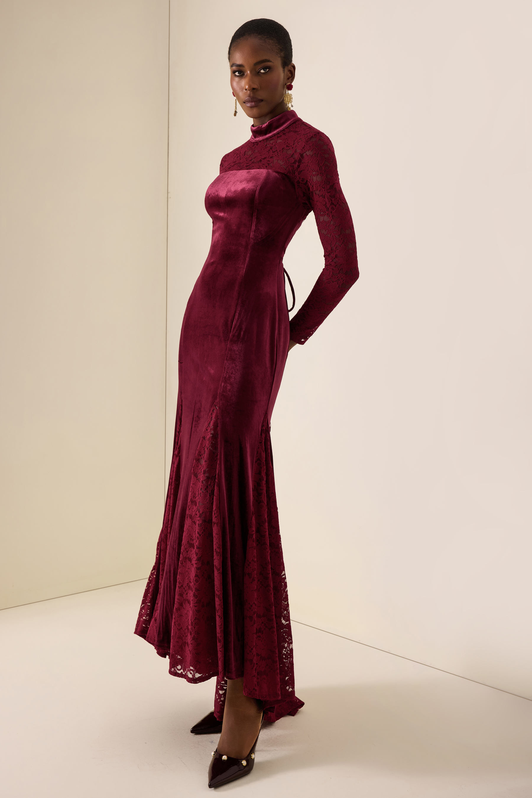 Lace Splicing Velvet Maxi Dress