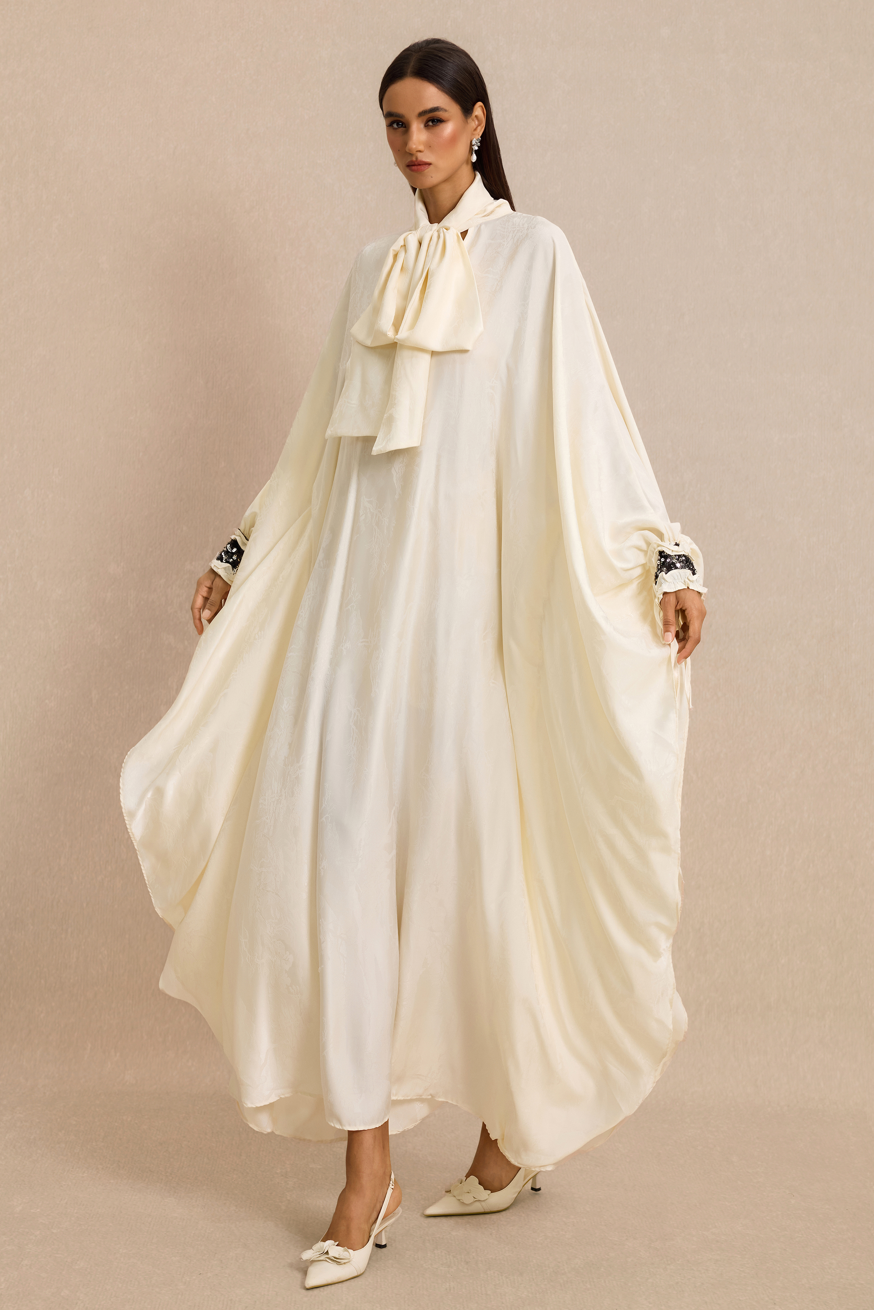 Jacquard Batwing Sleeve Lace-Up Maxi Dress