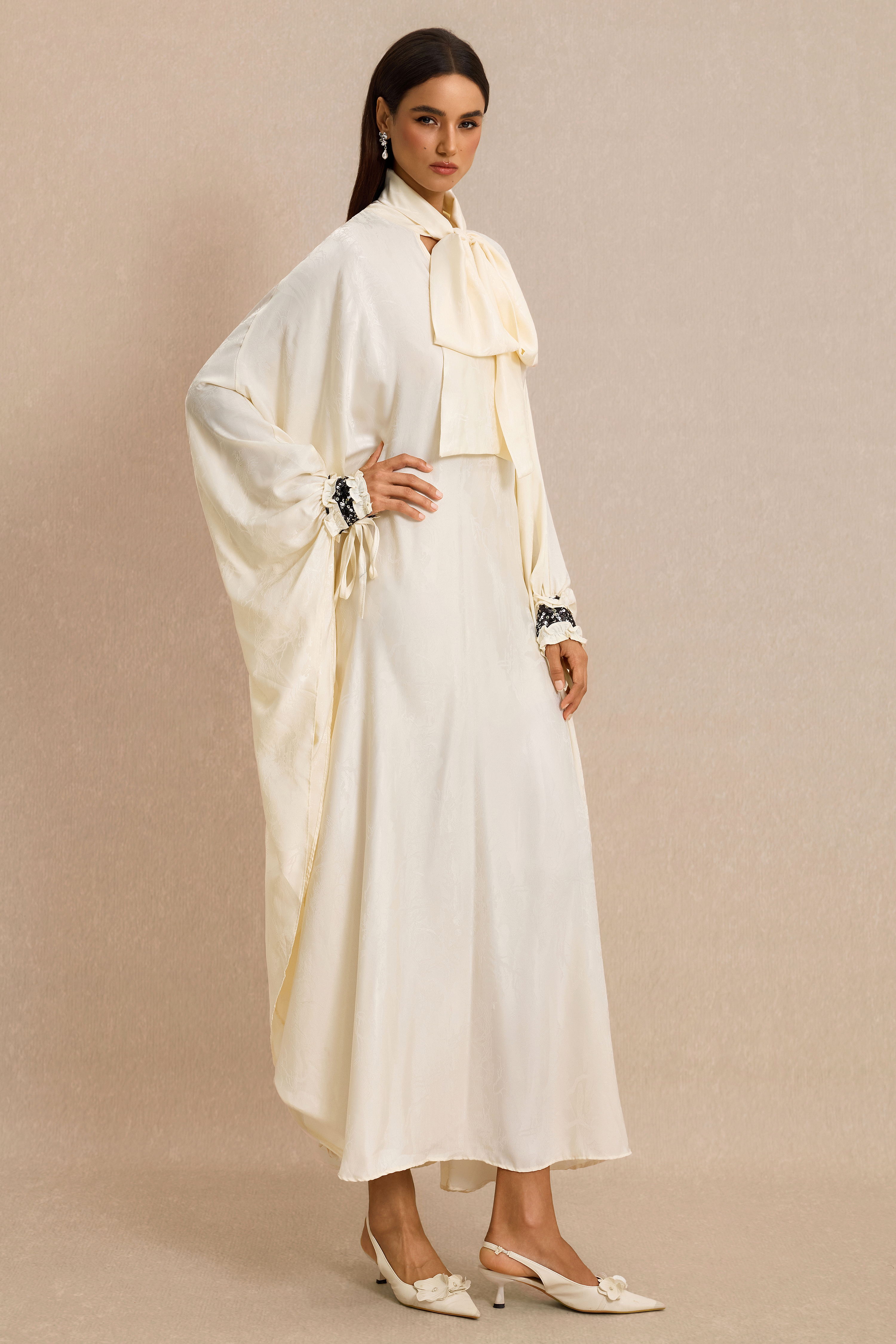 Jacquard Batwing Sleeve Lace-Up Maxi Dress