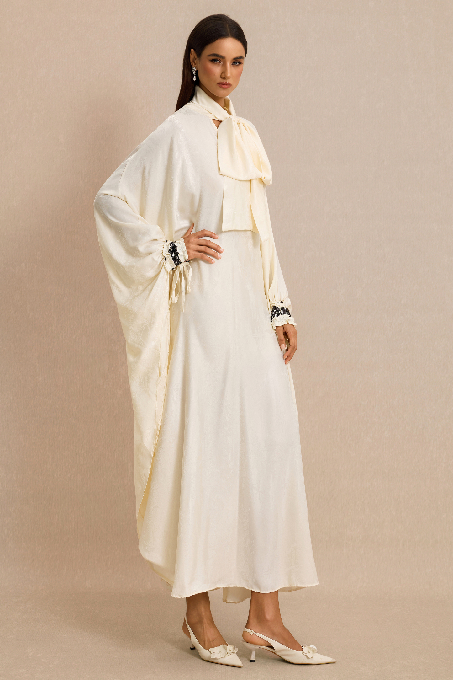 Jacquard Batwing Sleeve Lace-Up Maxi Dress