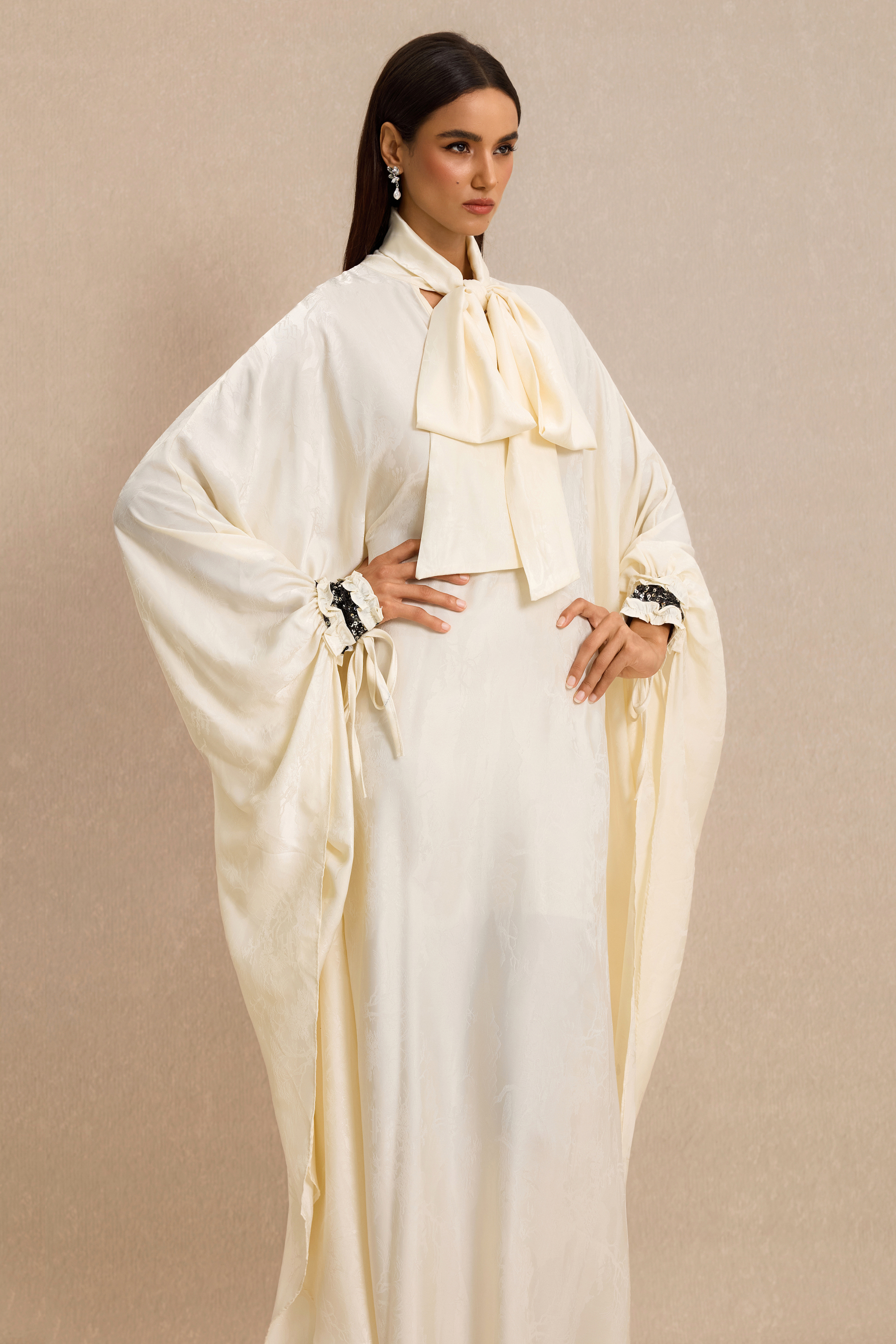 Jacquard Batwing Sleeve Lace-Up Maxi Dress