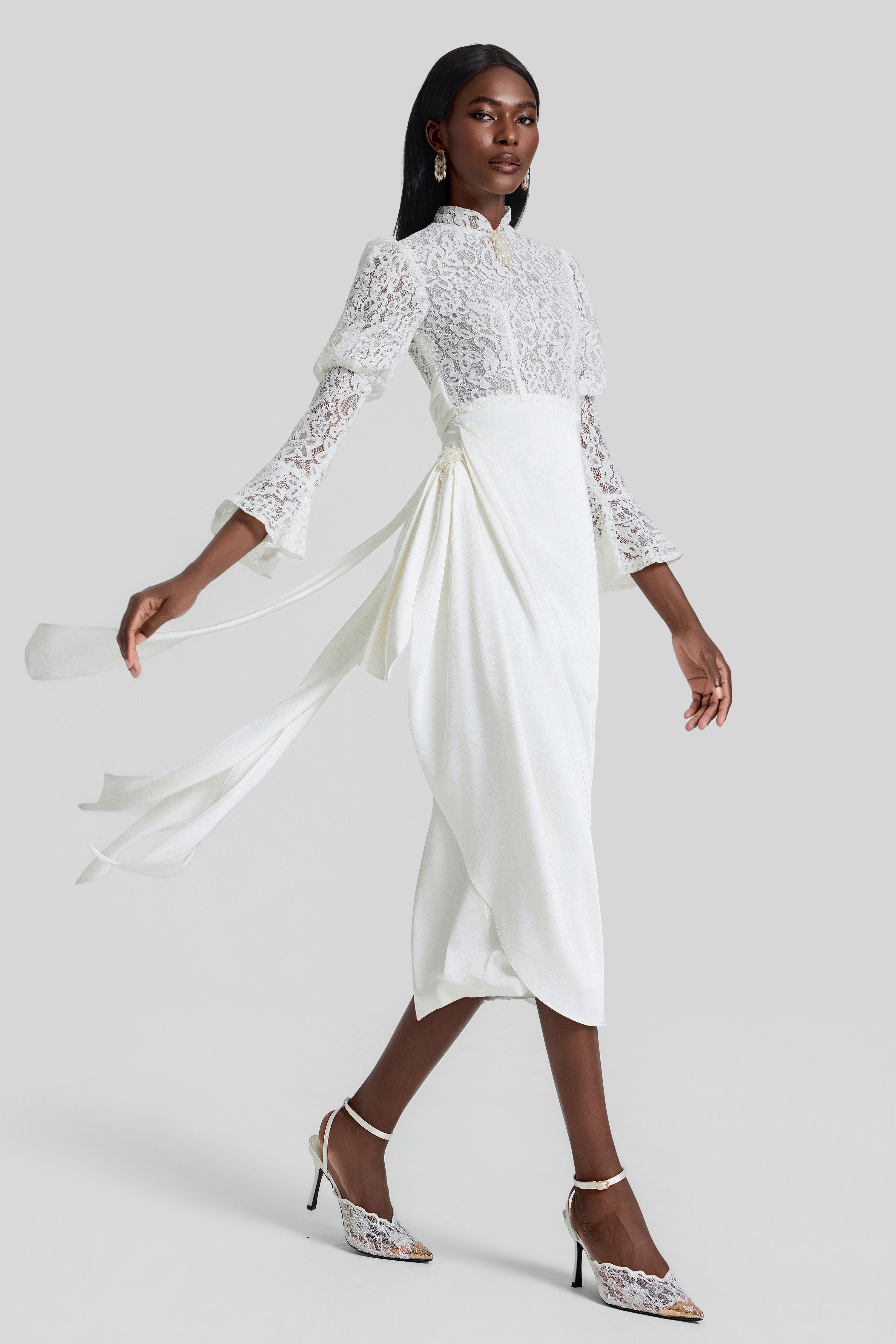 Lace Splicing Pleated Midi Dress