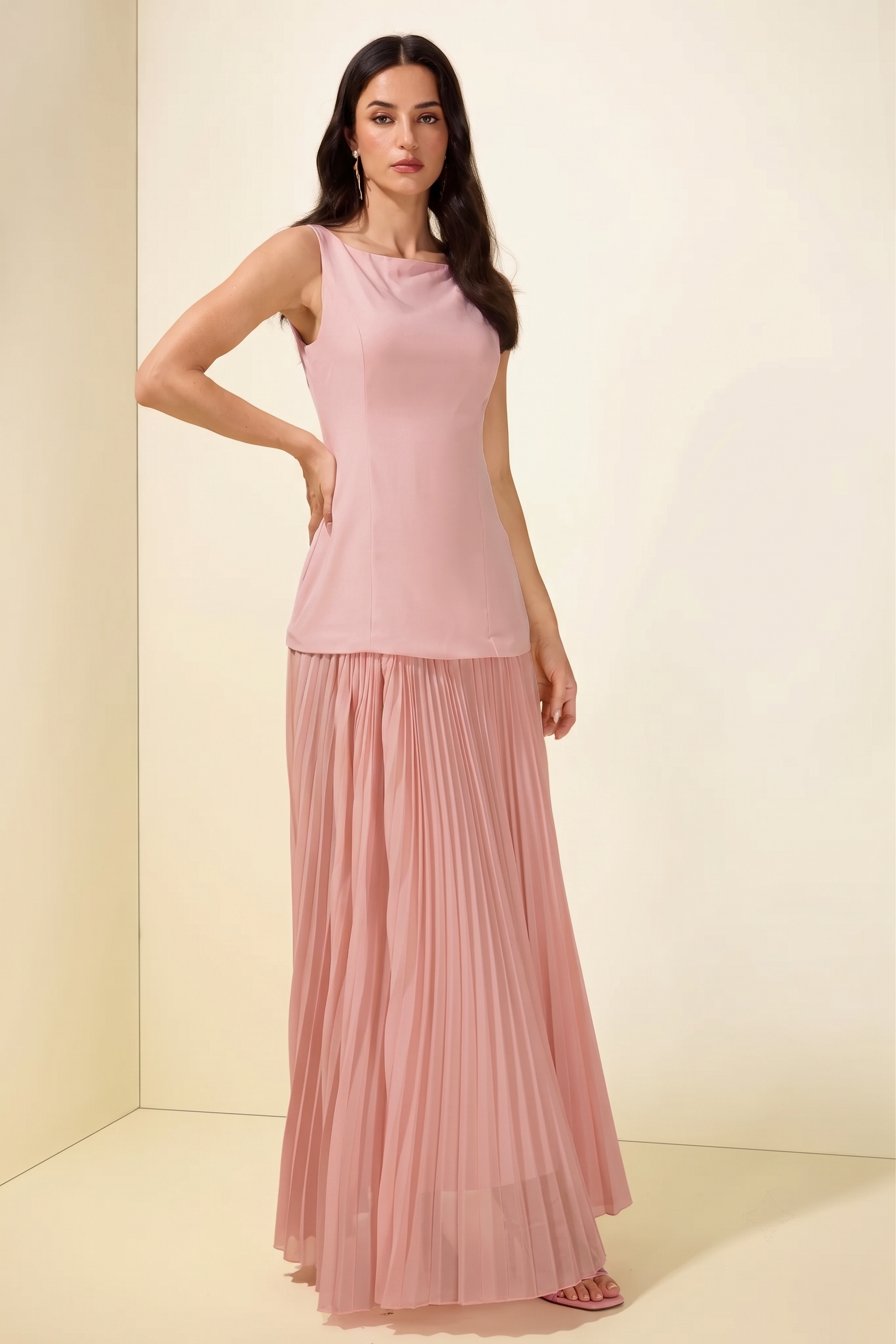 Solid Pleated Sleeveless Maxi Dress