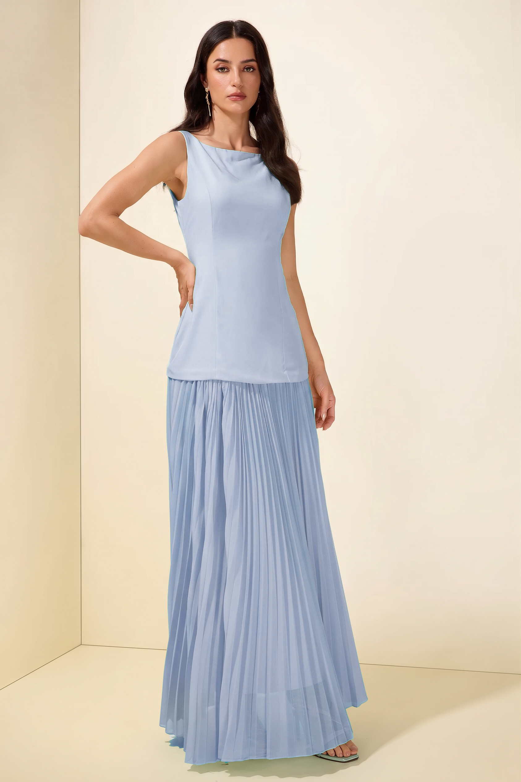 Solid Pleated Sleeveless Maxi Dress