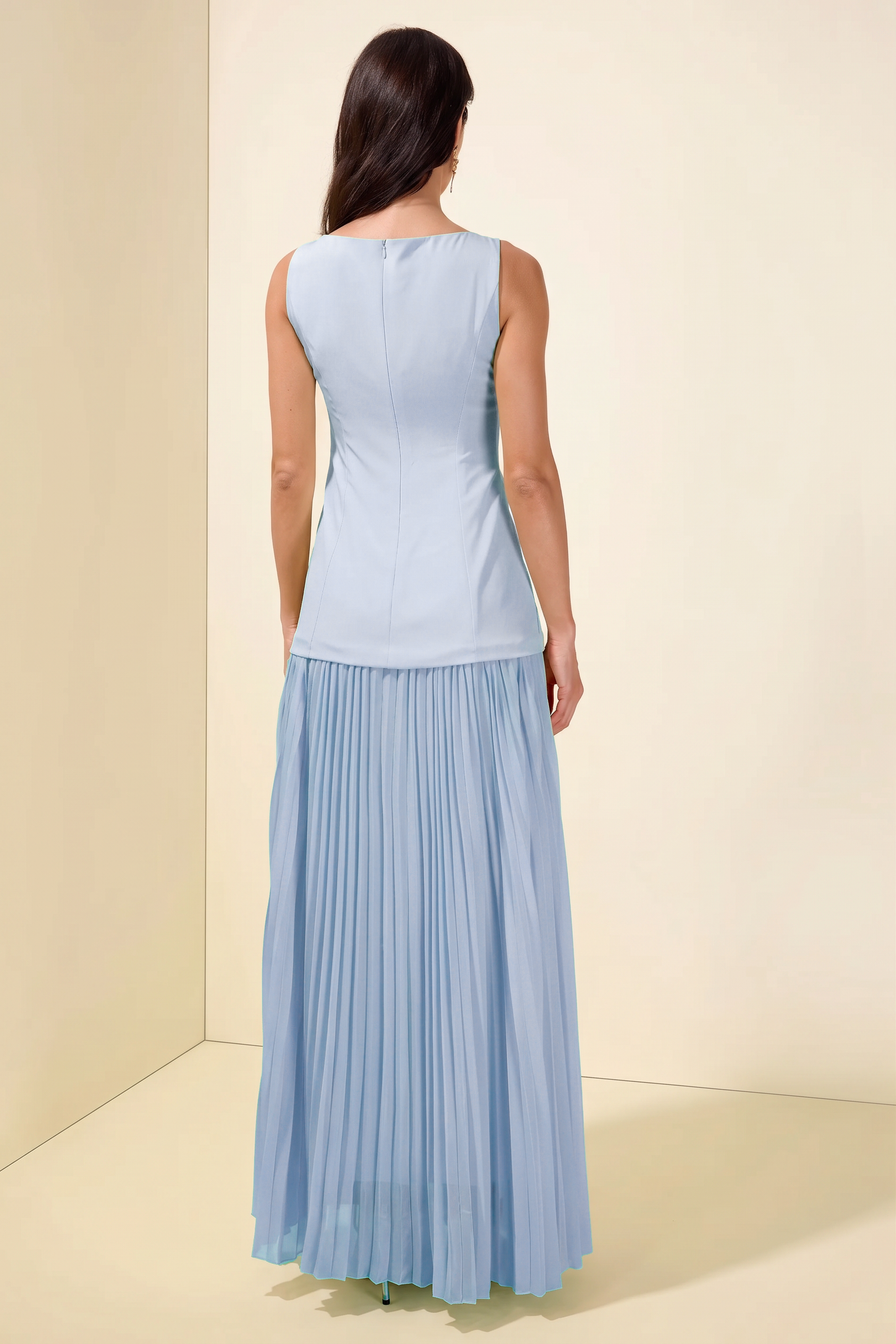 Solid Pleated Sleeveless Maxi Dress