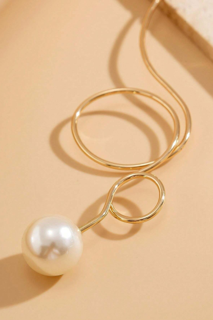 Faux Pearl Irregular Shape Metal Necklace