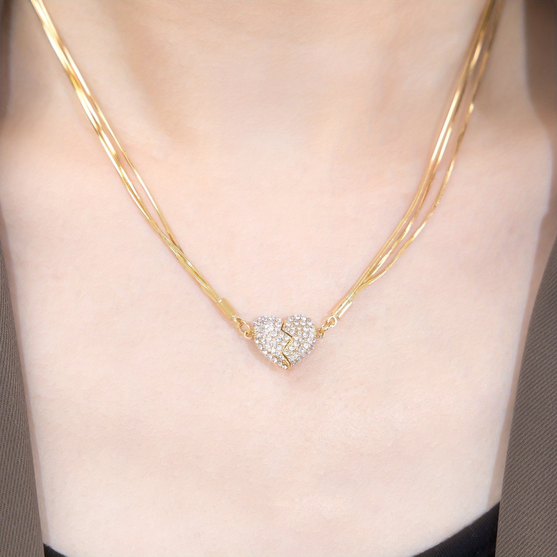 🎁 50% sleva na všechny produkty ! 🌈Vynikající design Stylový luxusní magnetický vícevrstvý náhrdelník ve tvaru srdce💫