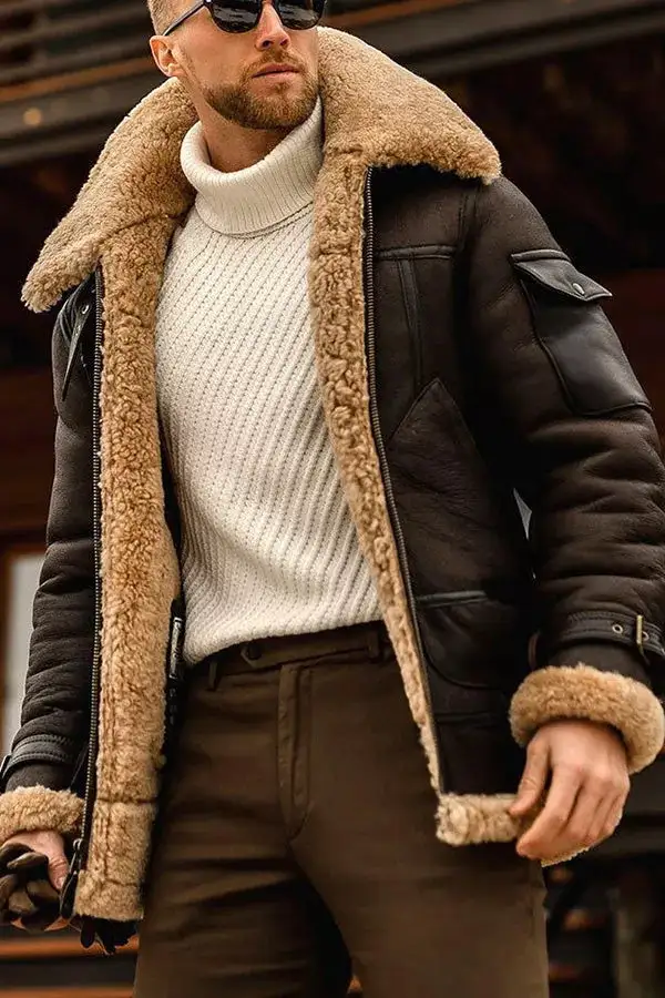 Elegante fliegende Lederjacke für Männer in Kamel