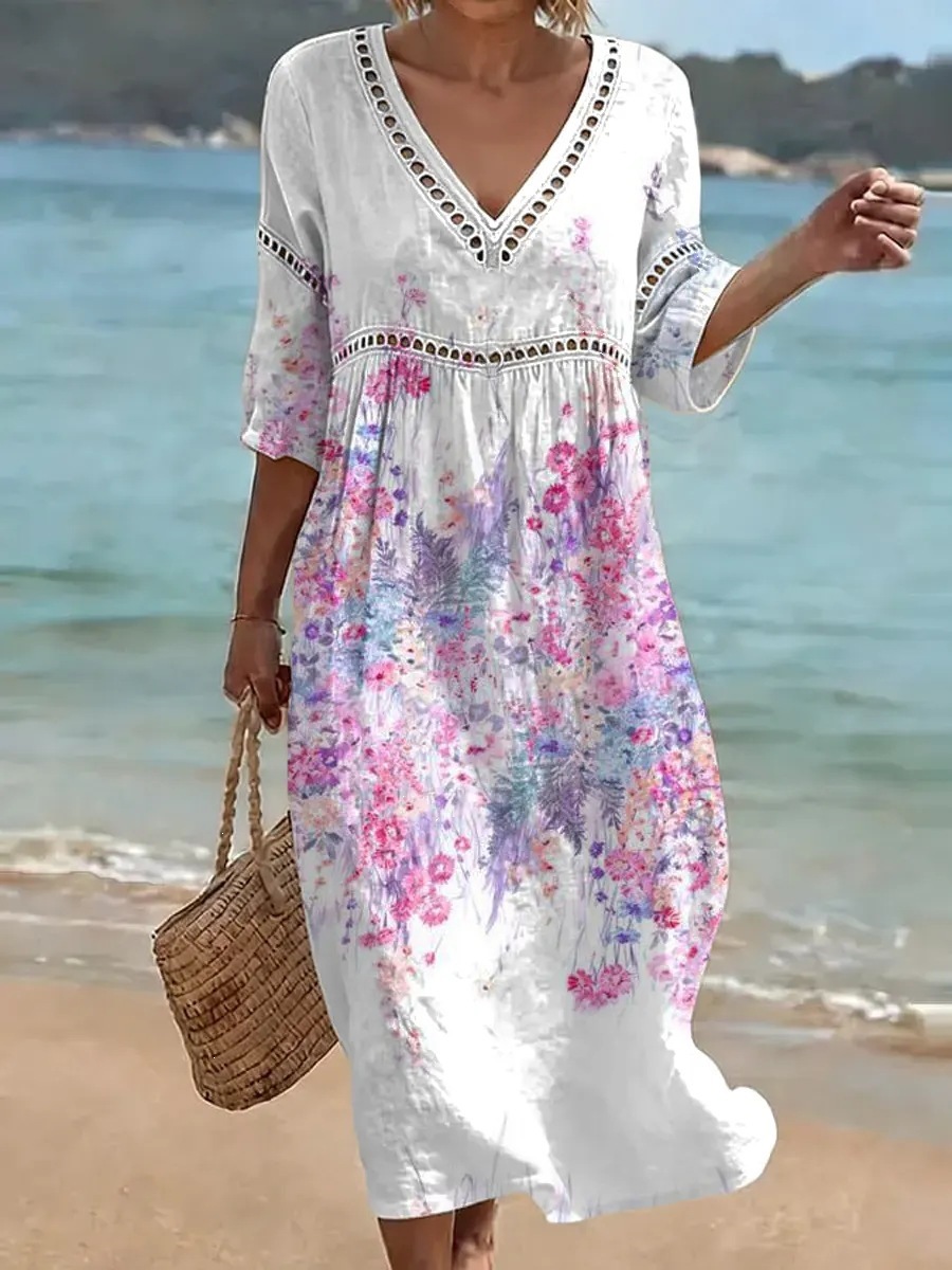 Robe confortable pour femme, confectionnée dans un mélange de coton et de lin imprimé.