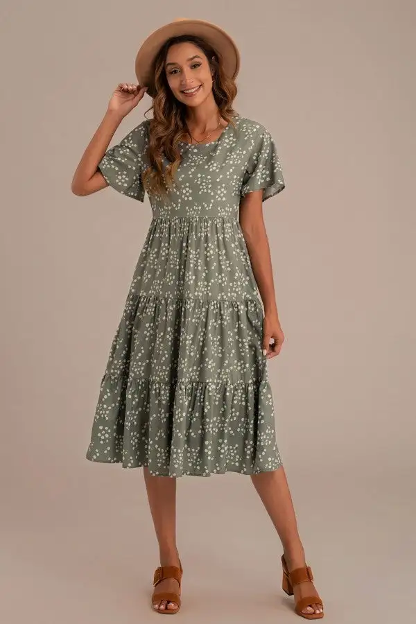Robe fleurie décontractée à manches courtes et col rond